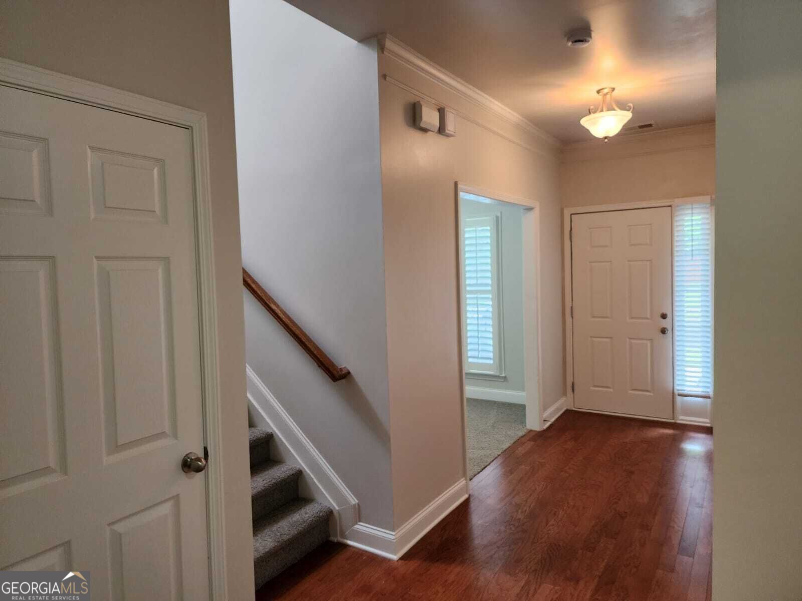 465 Roland Manor Drive Property Photo 3