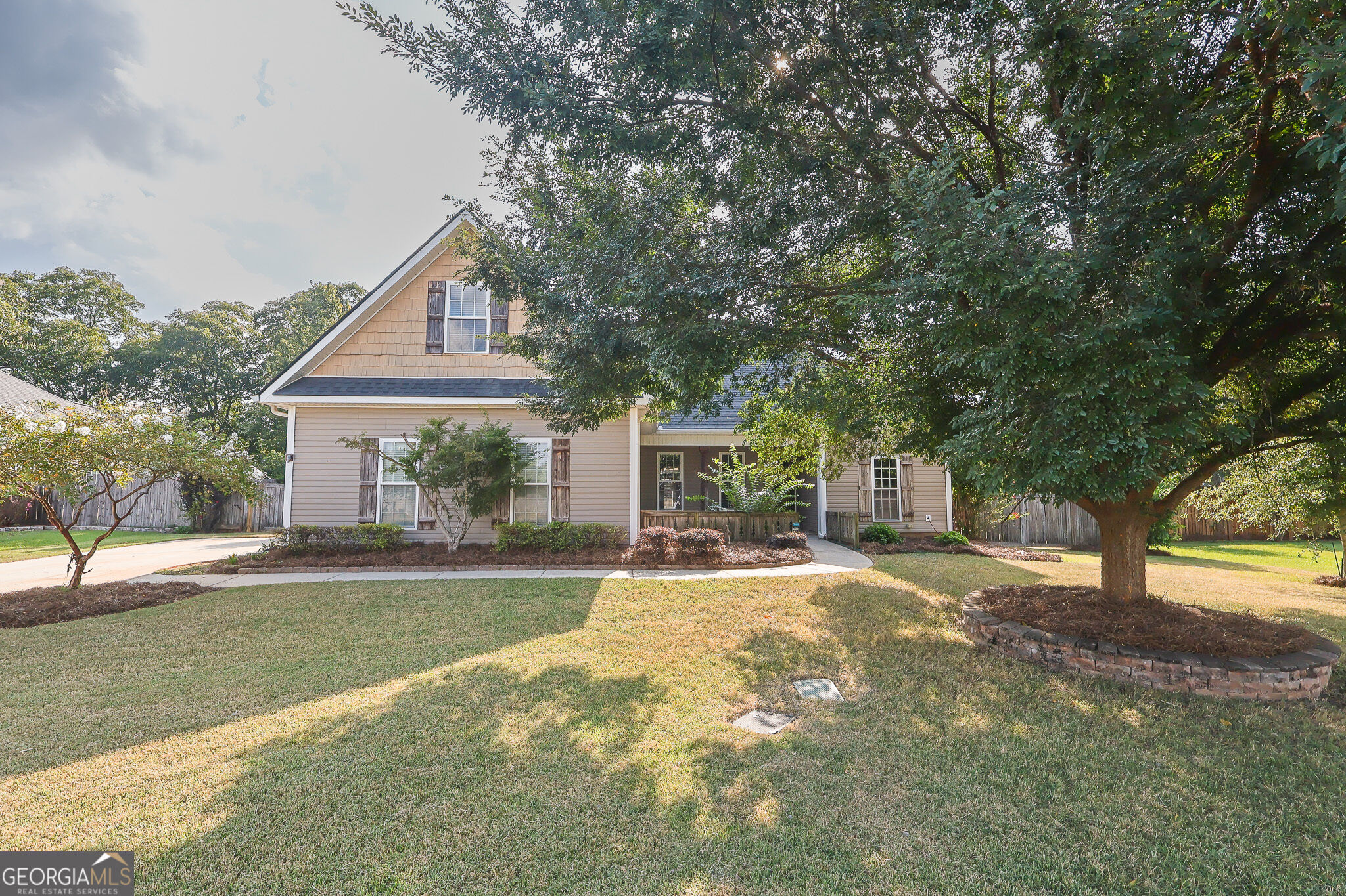137 Pond Drive Property Photo 1