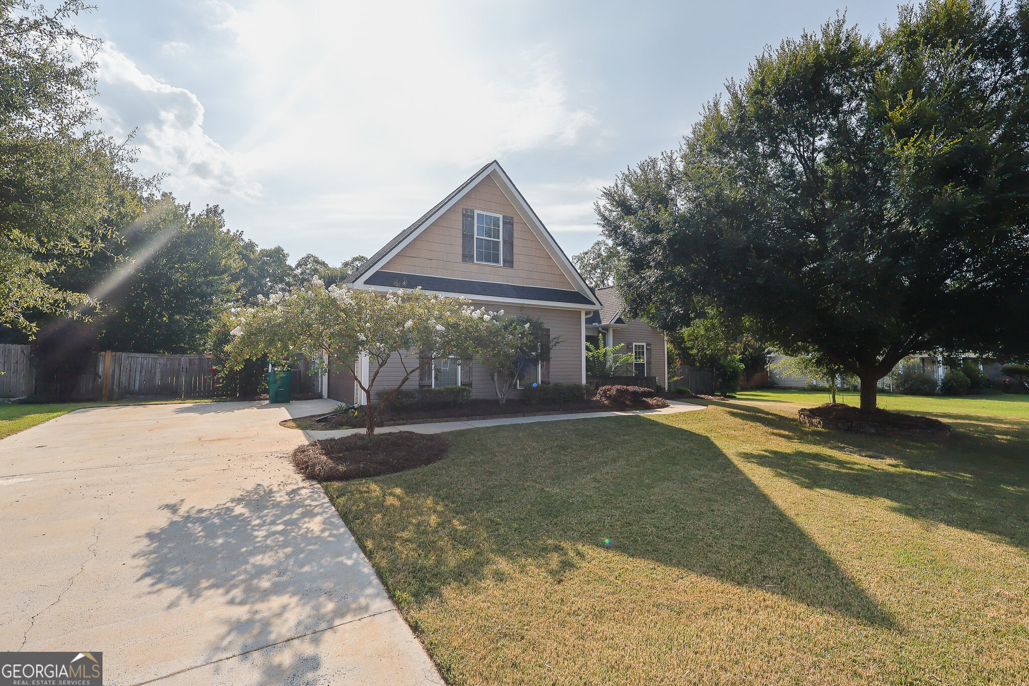137 Pond Drive Property Photo 2
