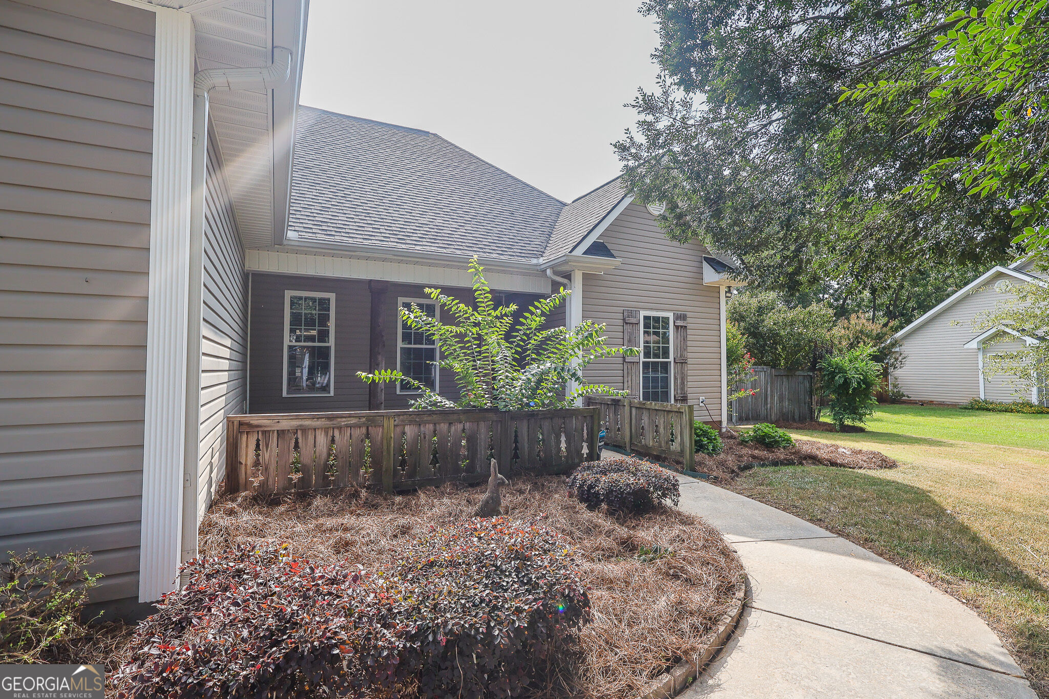 137 Pond Drive Property Photo 3