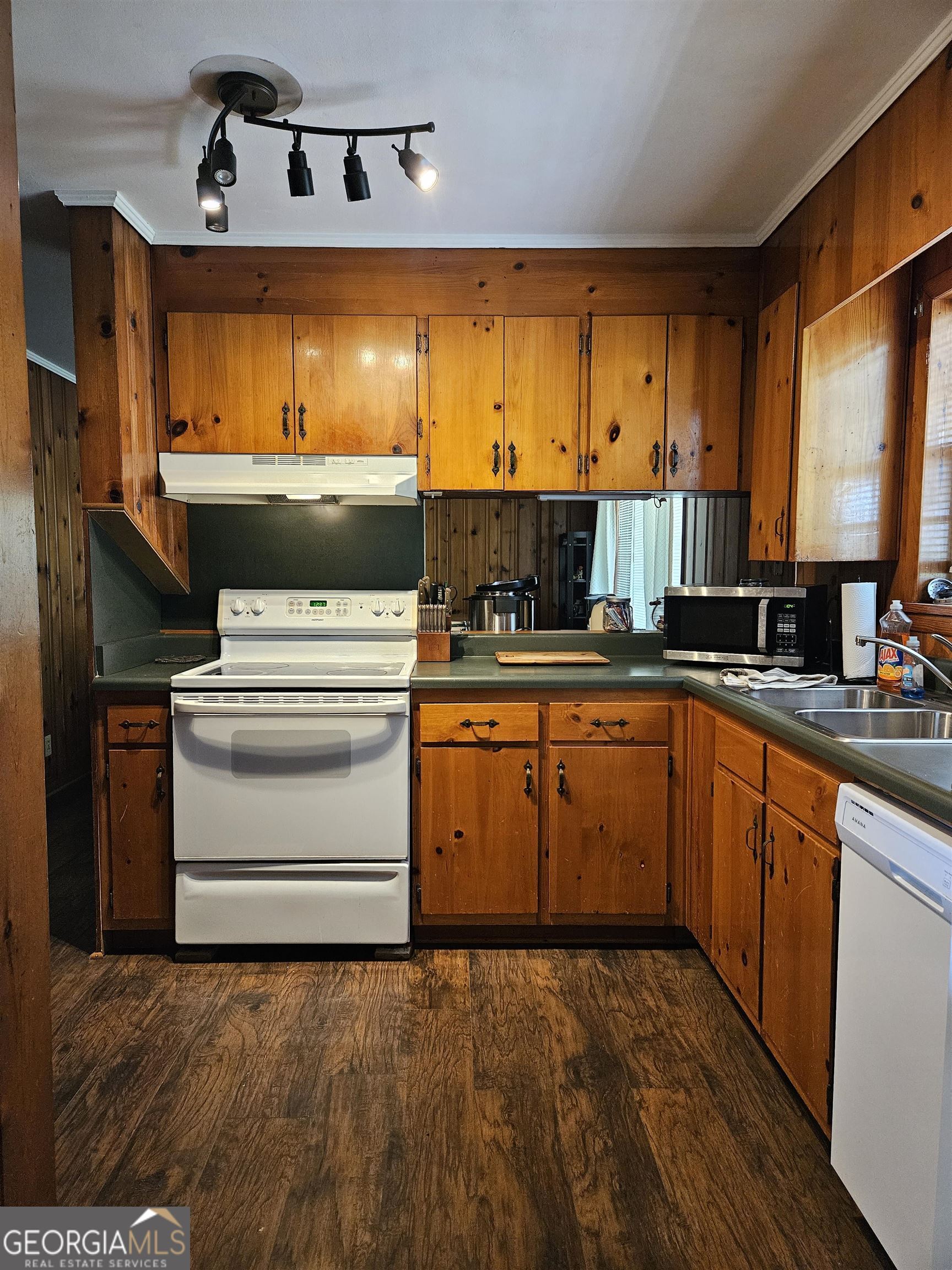 2330 N Bellview Road Property Photo 4