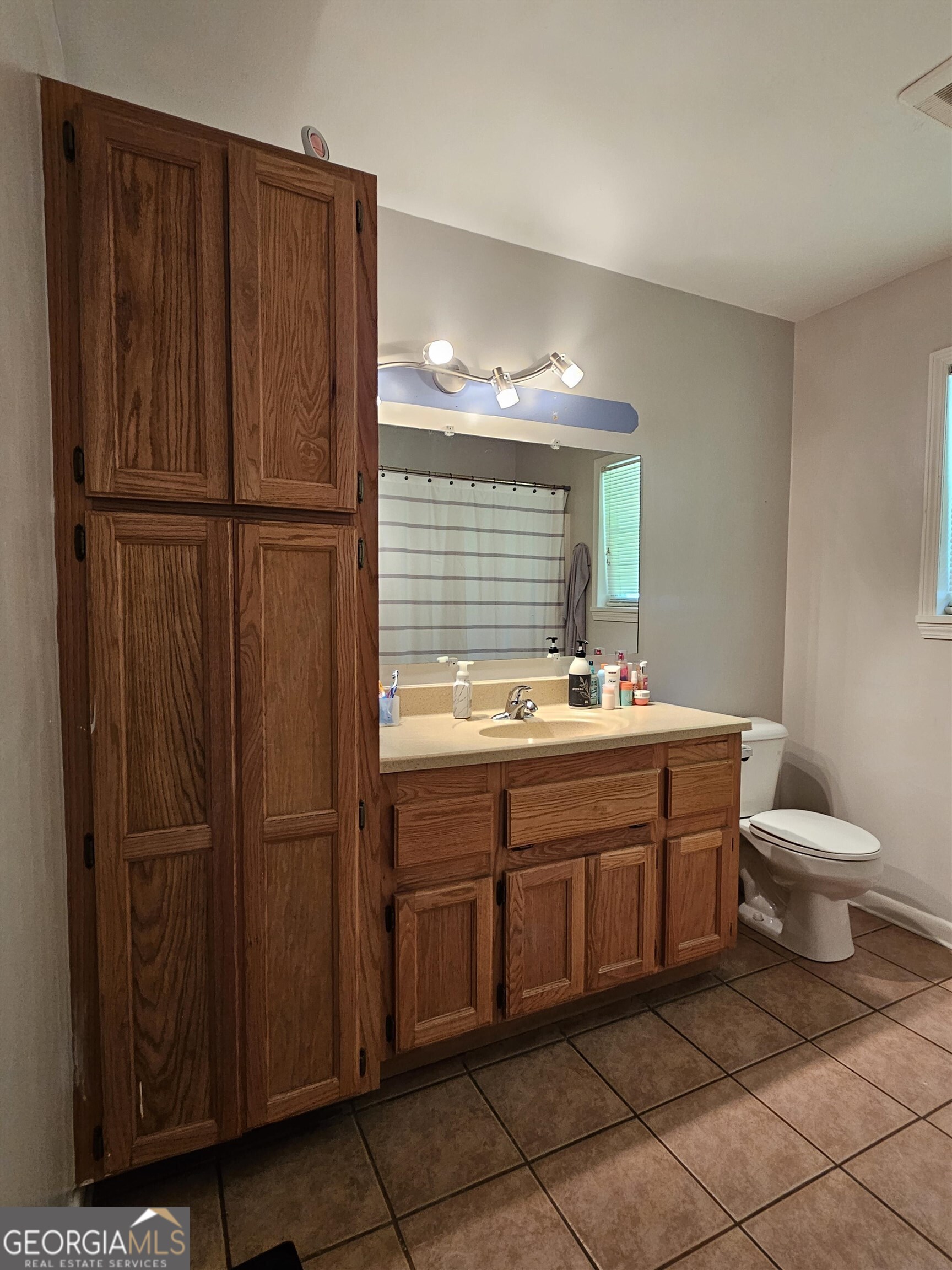 2330 N Bellview Road Property Photo 12