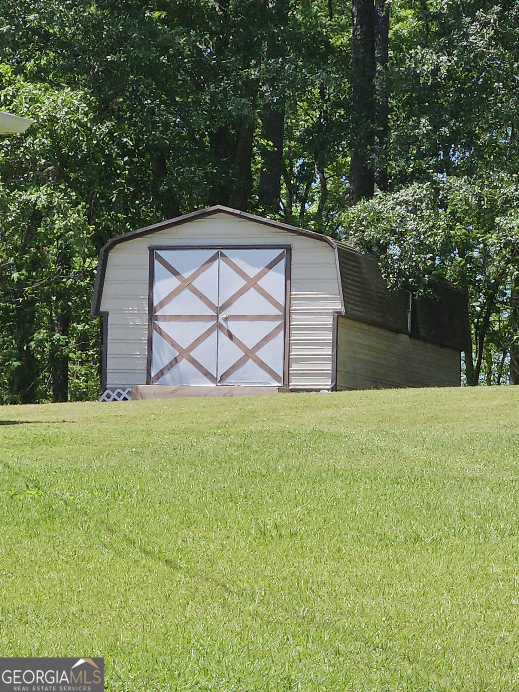 2330 N Bellview Road Property Photo 18