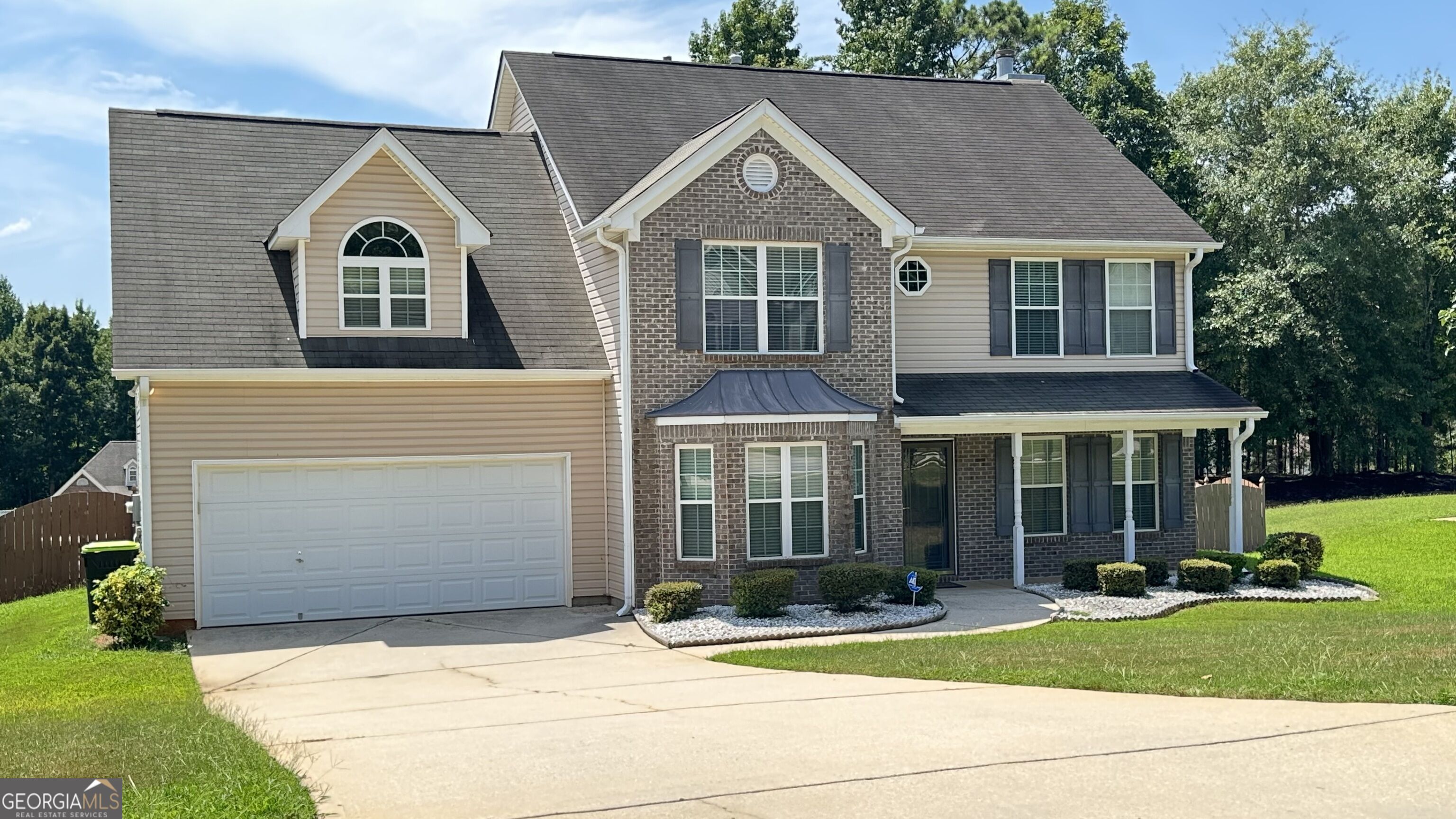136 Peachtree Glenn Drive Property Photo 1