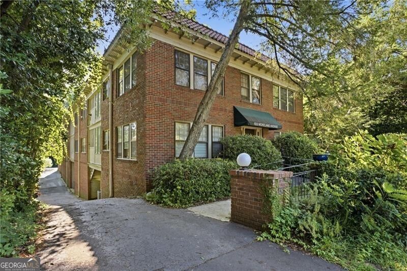 633 Moreland Avenue NE # 4