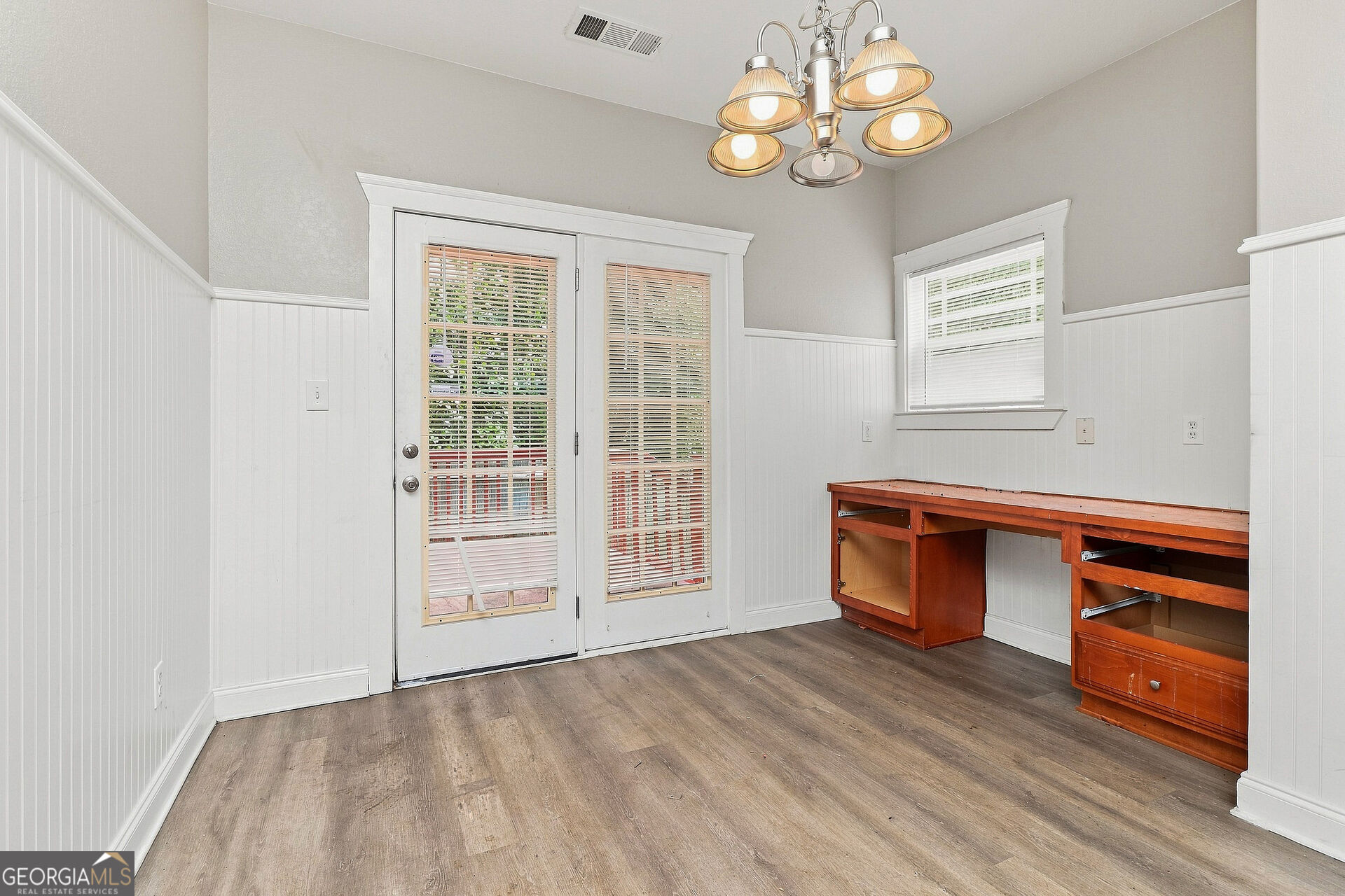 114 Parkway Drive Property Photo 9