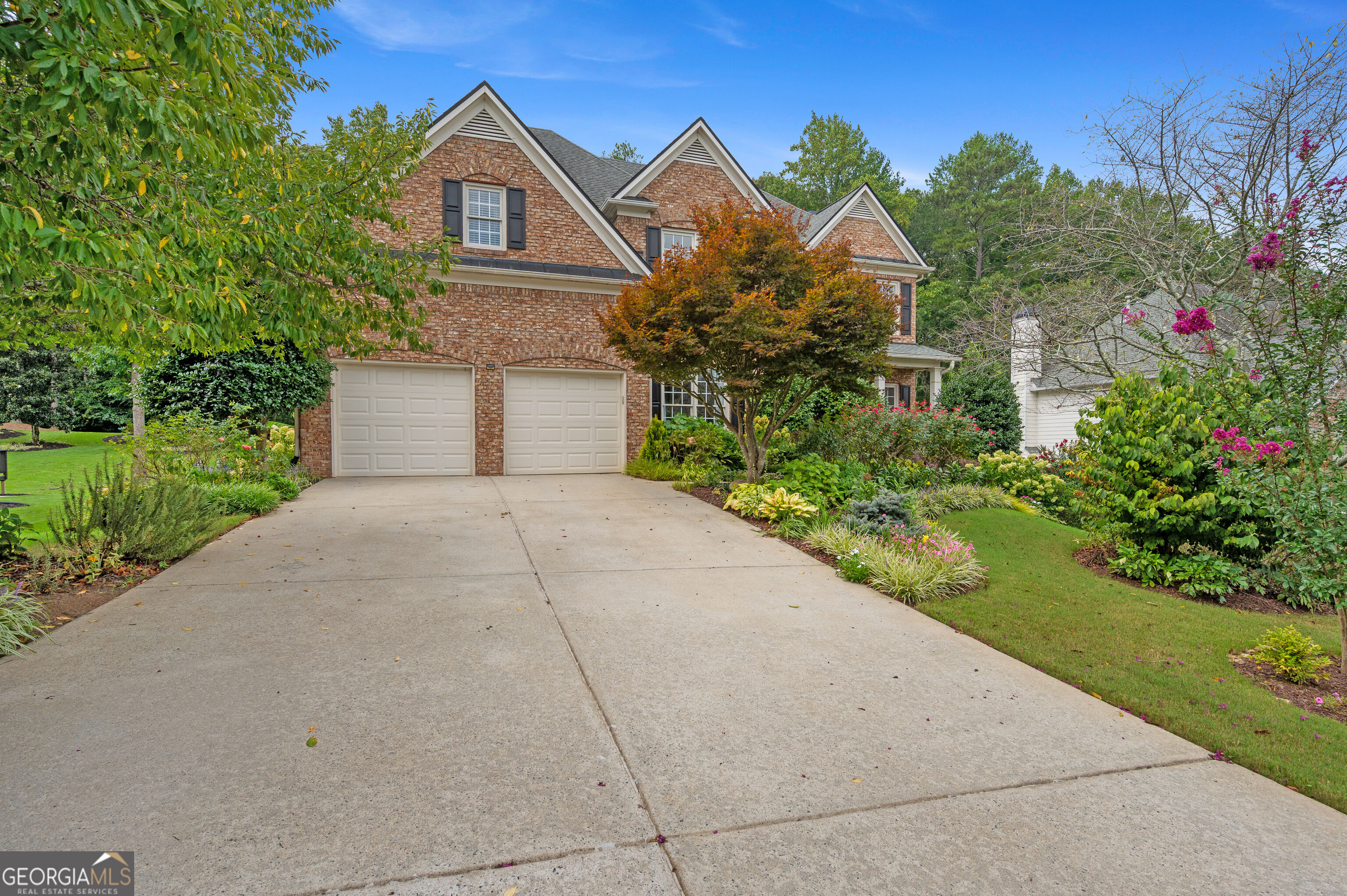 562 Vinings Springs Drive Se Property Photo 4