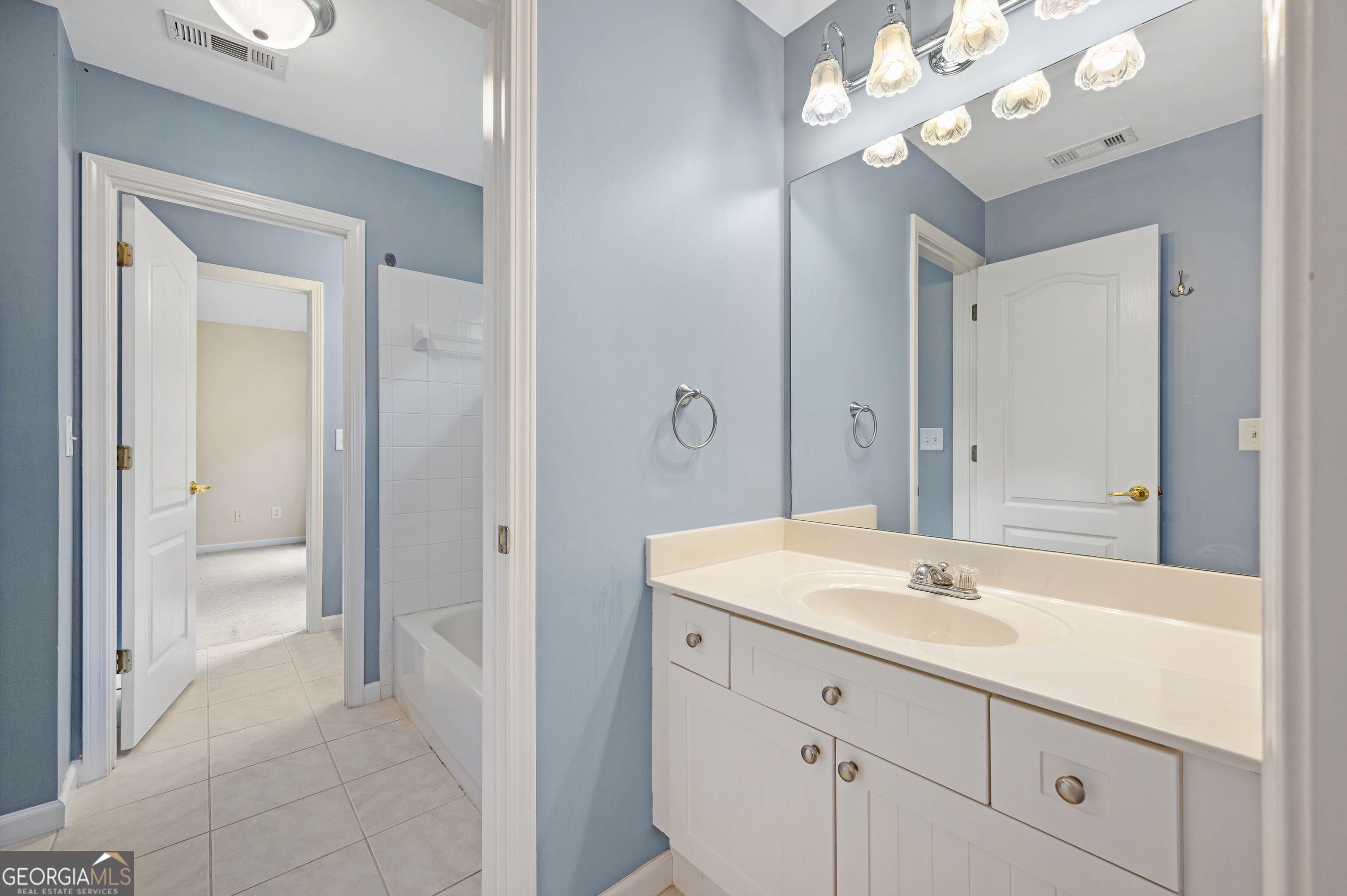 562 Vinings Springs Drive Se Property Photo 38