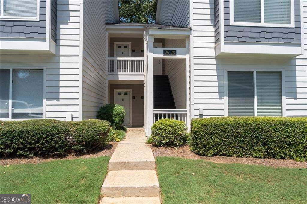 27 Little Silver Court Se Property Photo 2