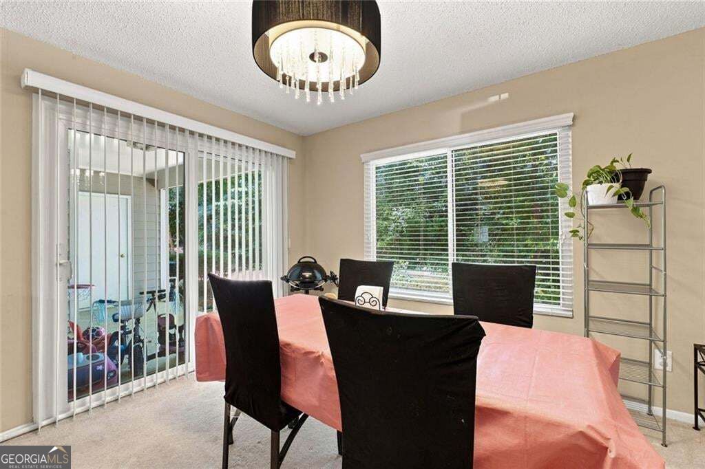 27 Little Silver Court Se Property Photo 8