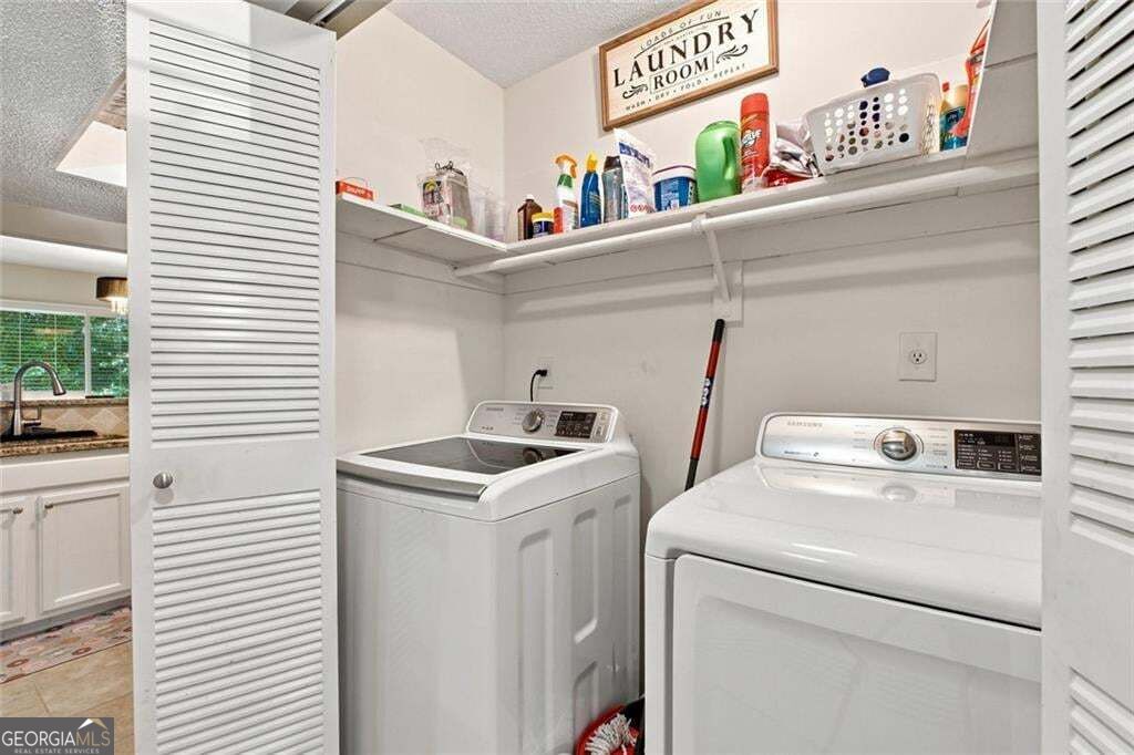 27 Little Silver Court Se Property Photo 14