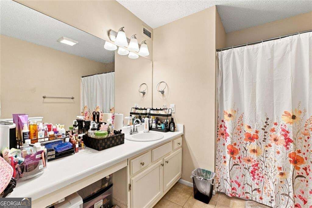 27 Little Silver Court Se Property Photo 21