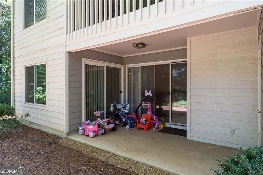 27 Little Silver Court Se Property Photo 23