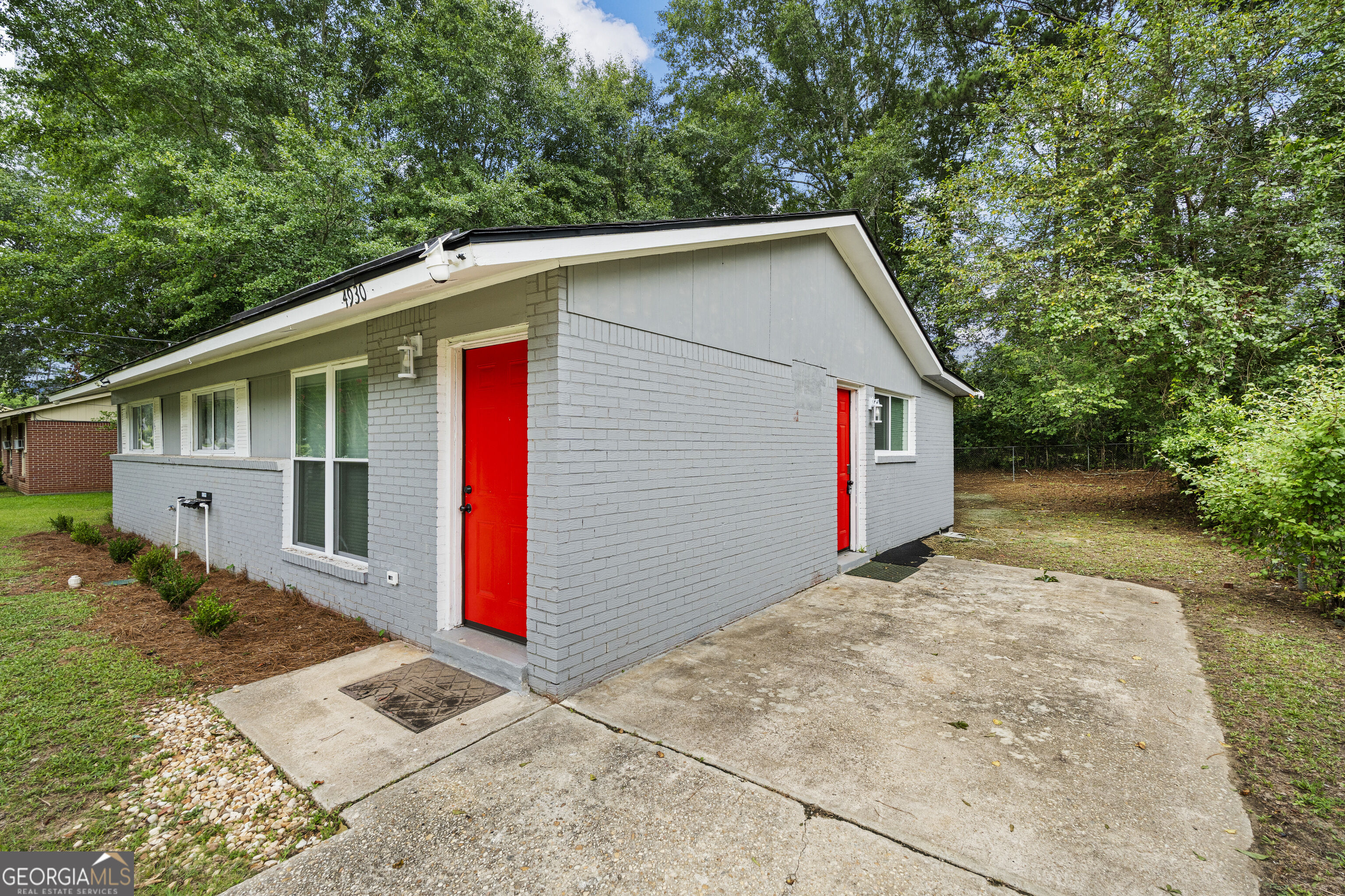 4930 Sentry Street Property Photo 3