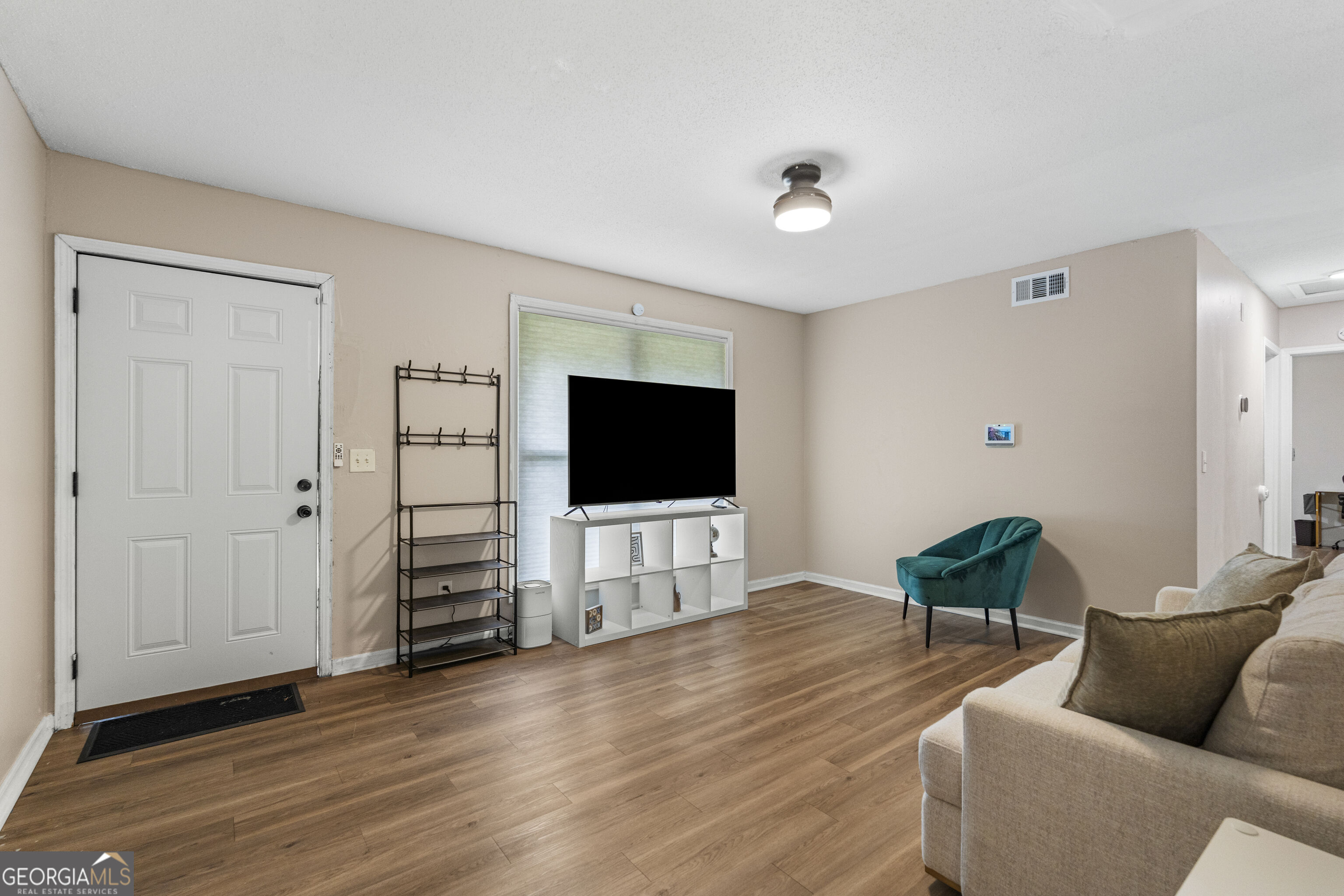4930 Sentry Street Property Photo 6