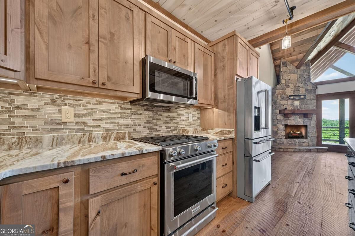 320 Amber Ridge Property Photo 15