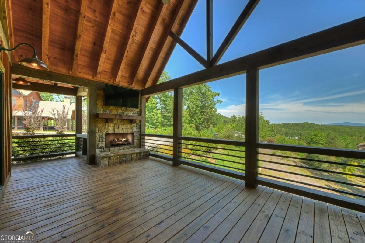 320 Amber Ridge Property Photo 19