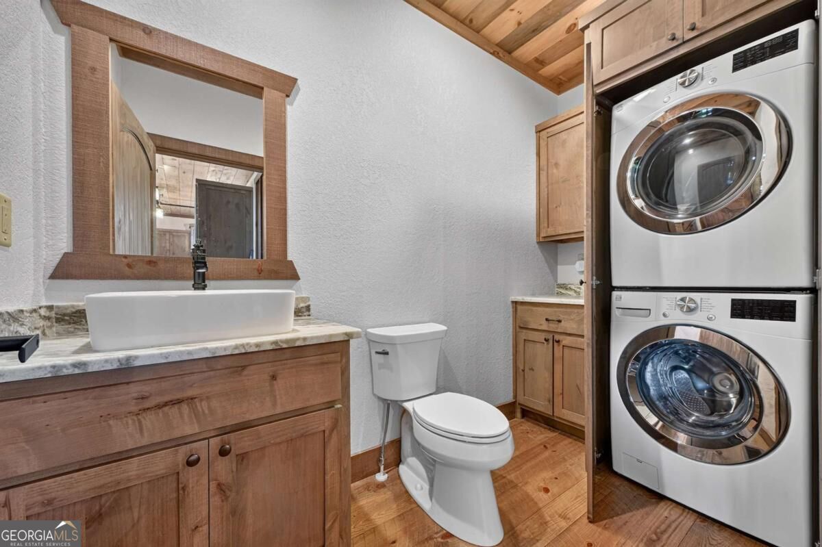 320 Amber Ridge Property Photo 24