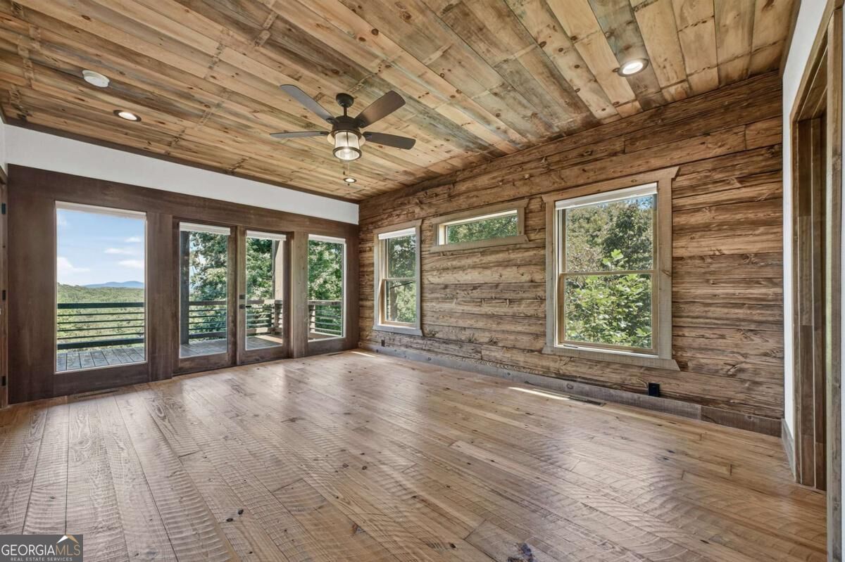 320 Amber Ridge Property Photo 25