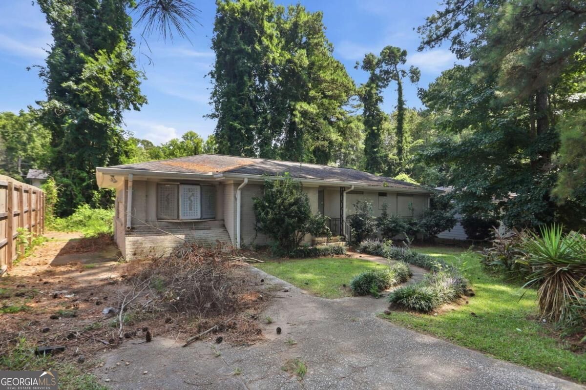 1846 Shamrock Drive Property Photo 1