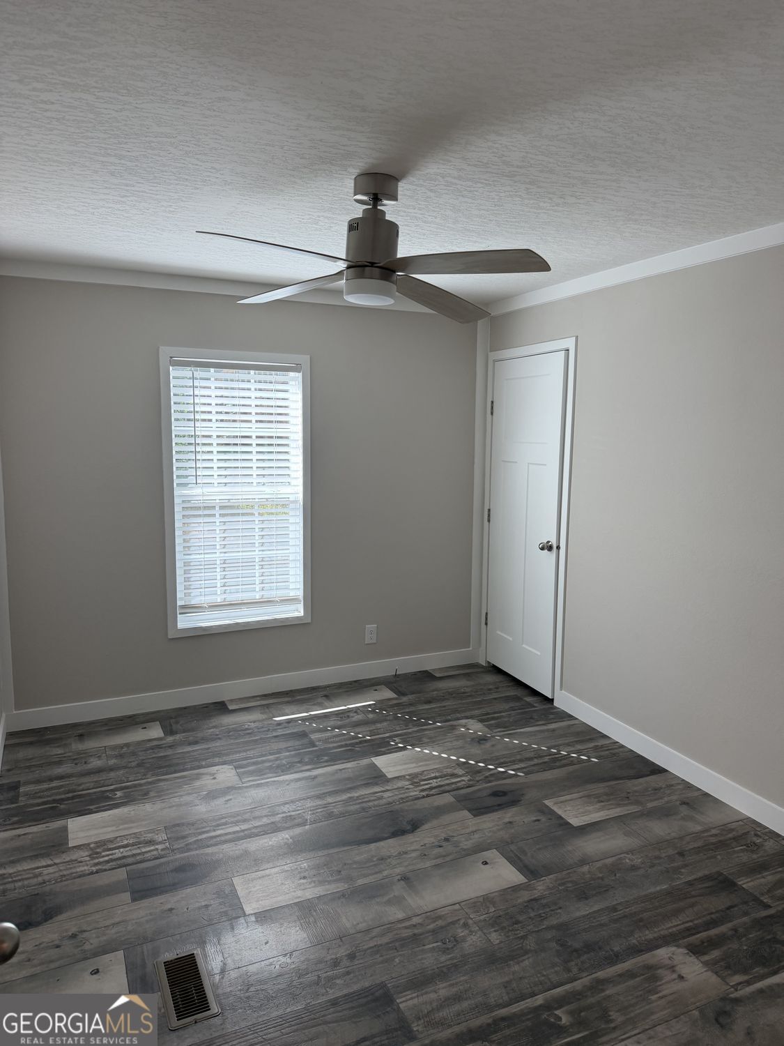 2364 Candler Road Property Photo 10