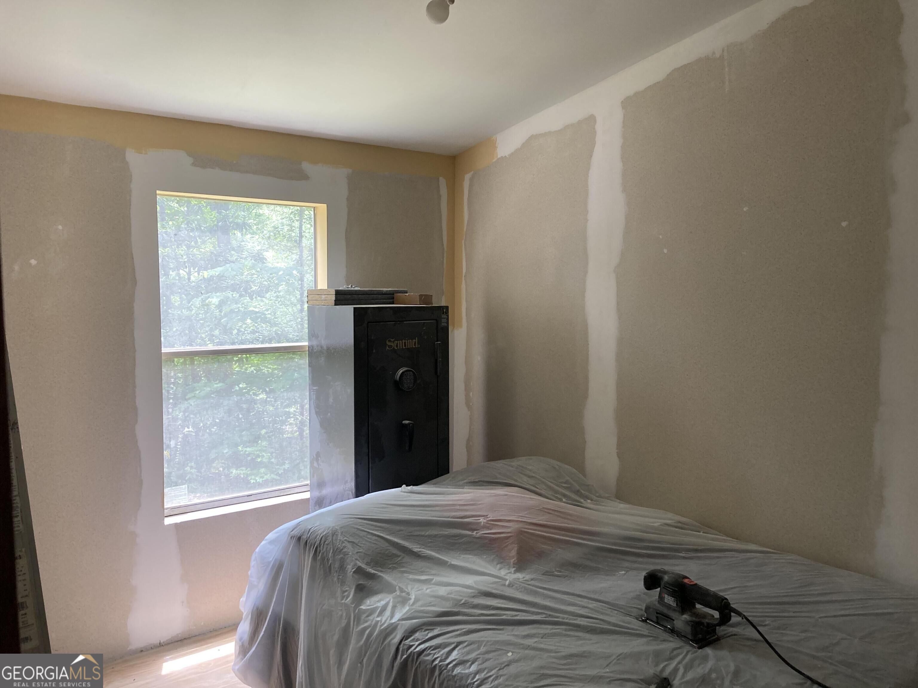 84 River Point Road Property Photo 5
