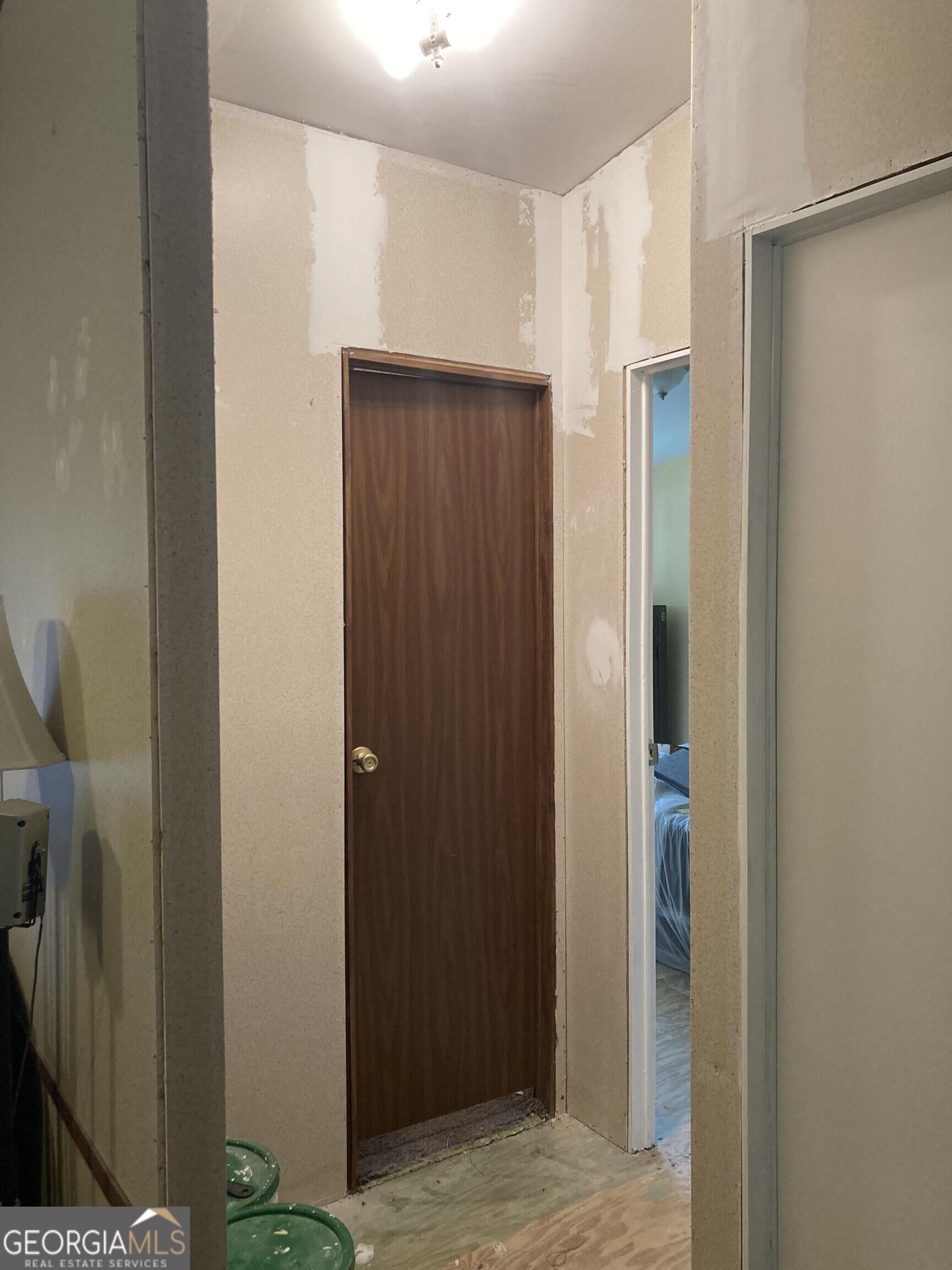 84 River Point Road Property Photo 17