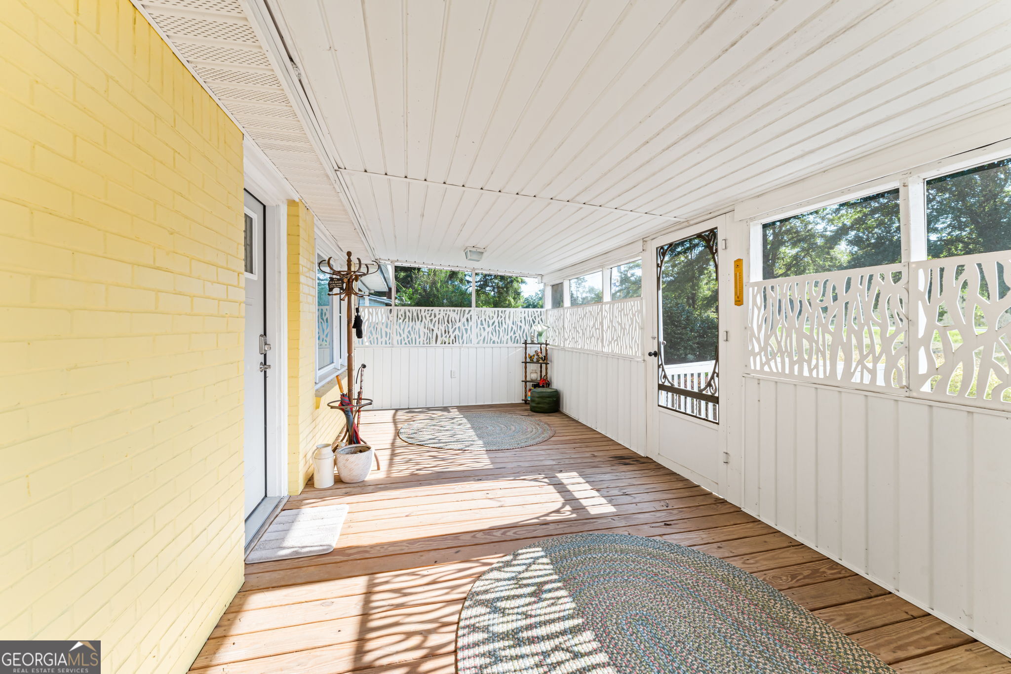 5605 N Highway 33 Property Photo 3