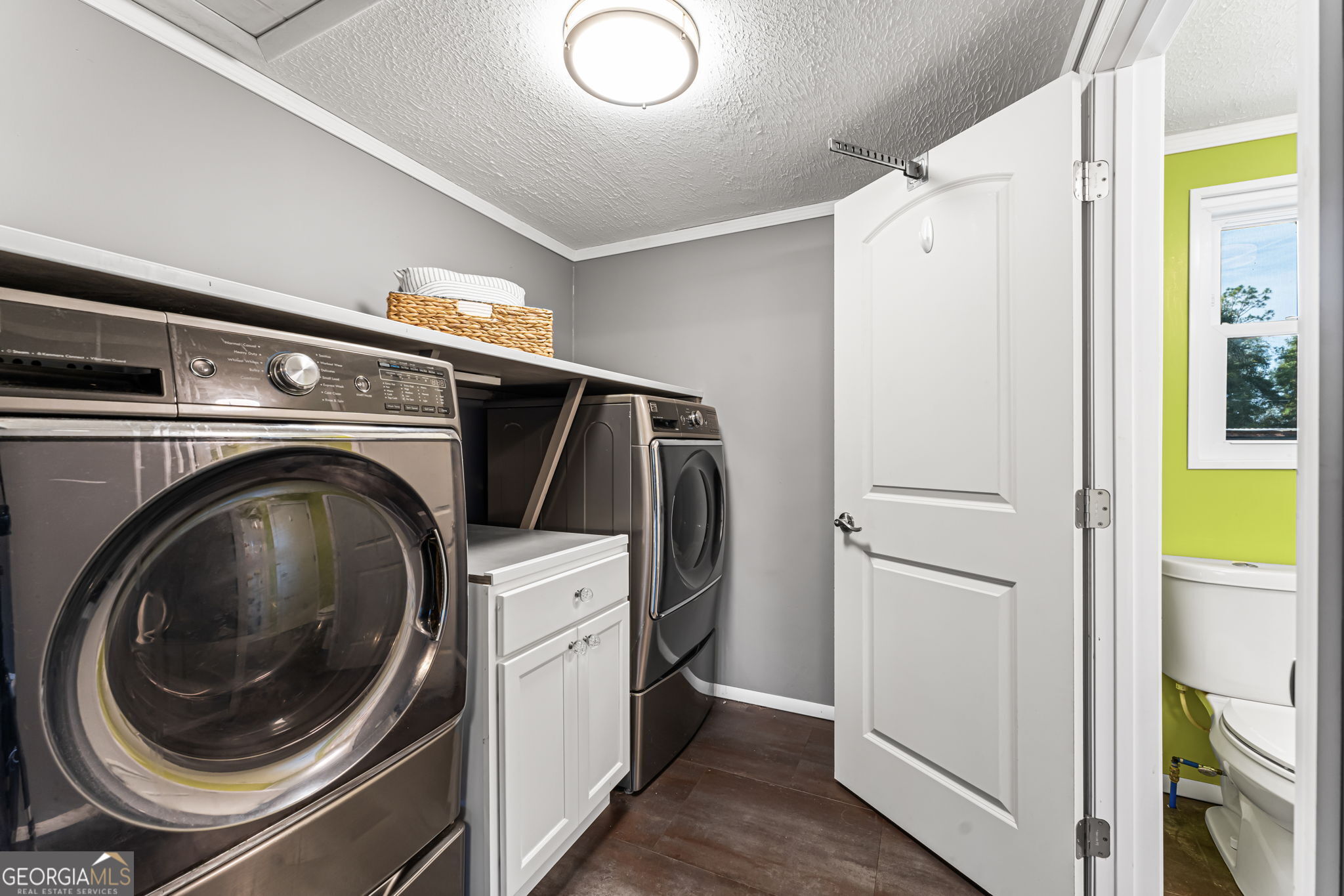 5605 N Highway 33 Property Photo 15