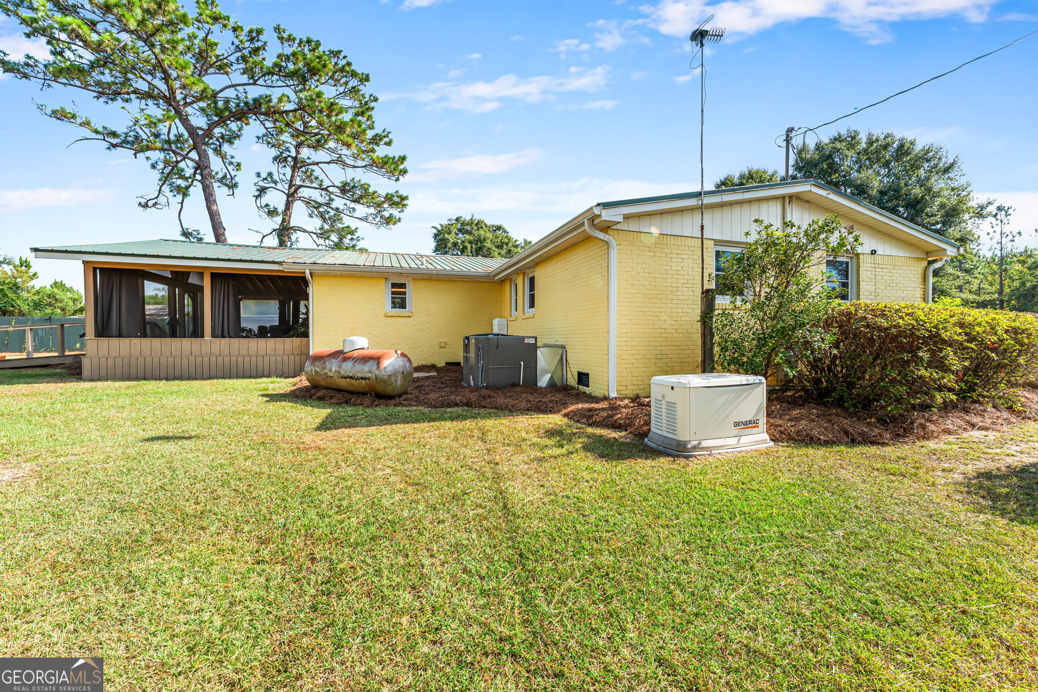 5605 N Highway 33 Property Photo 36