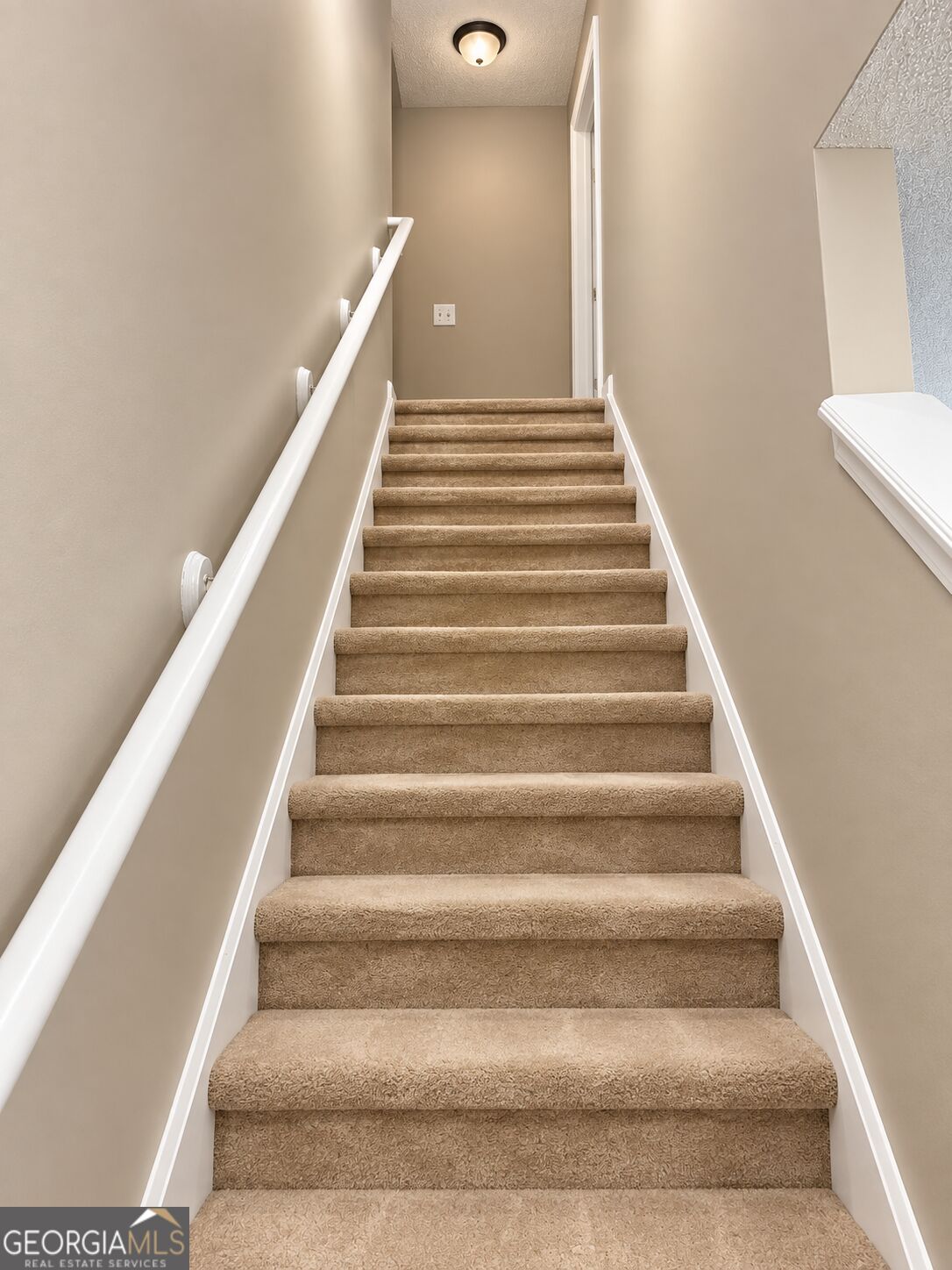 5445 Hilltop Pass Property Photo 8