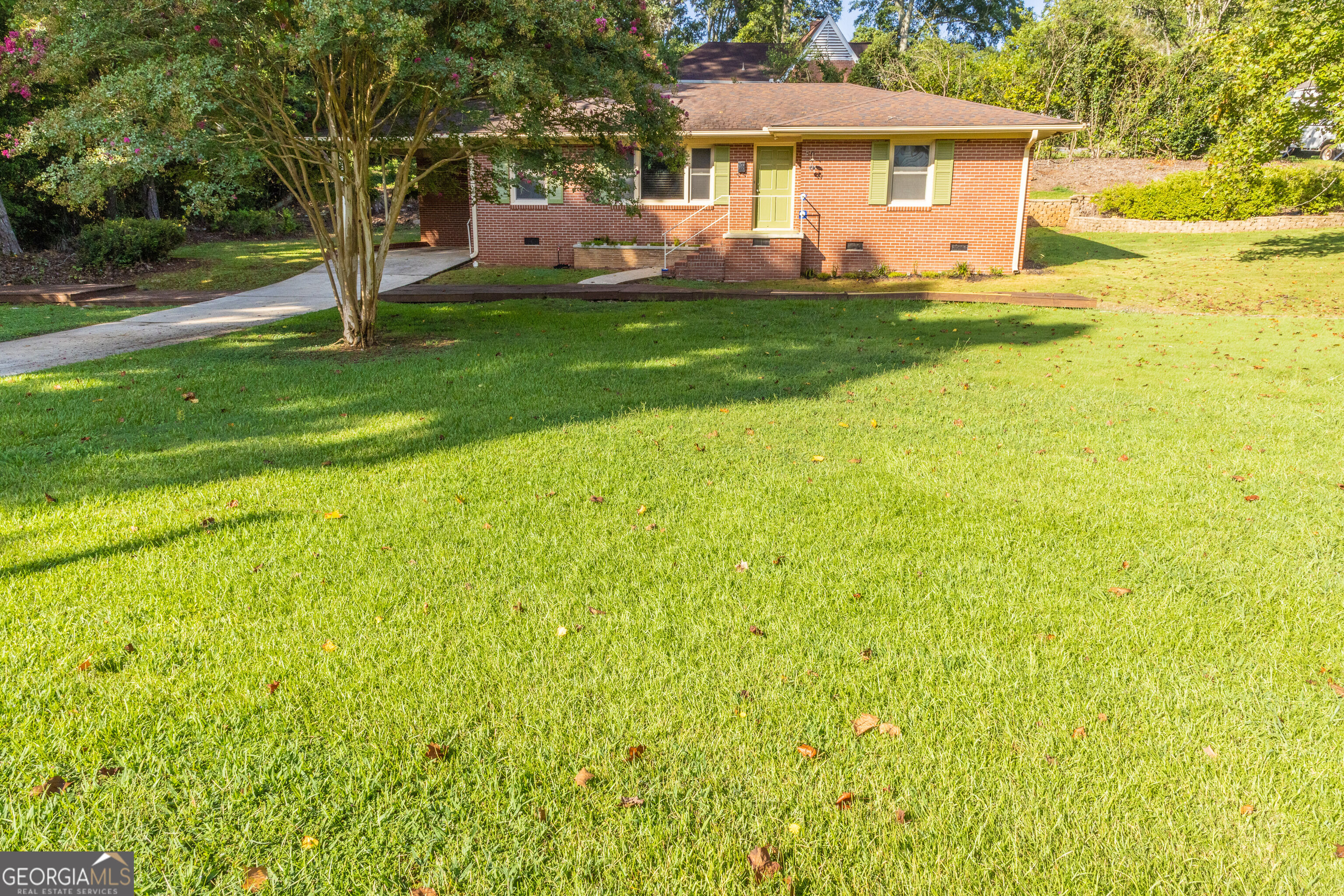 202 Forrest Avenue Property Photo 2
