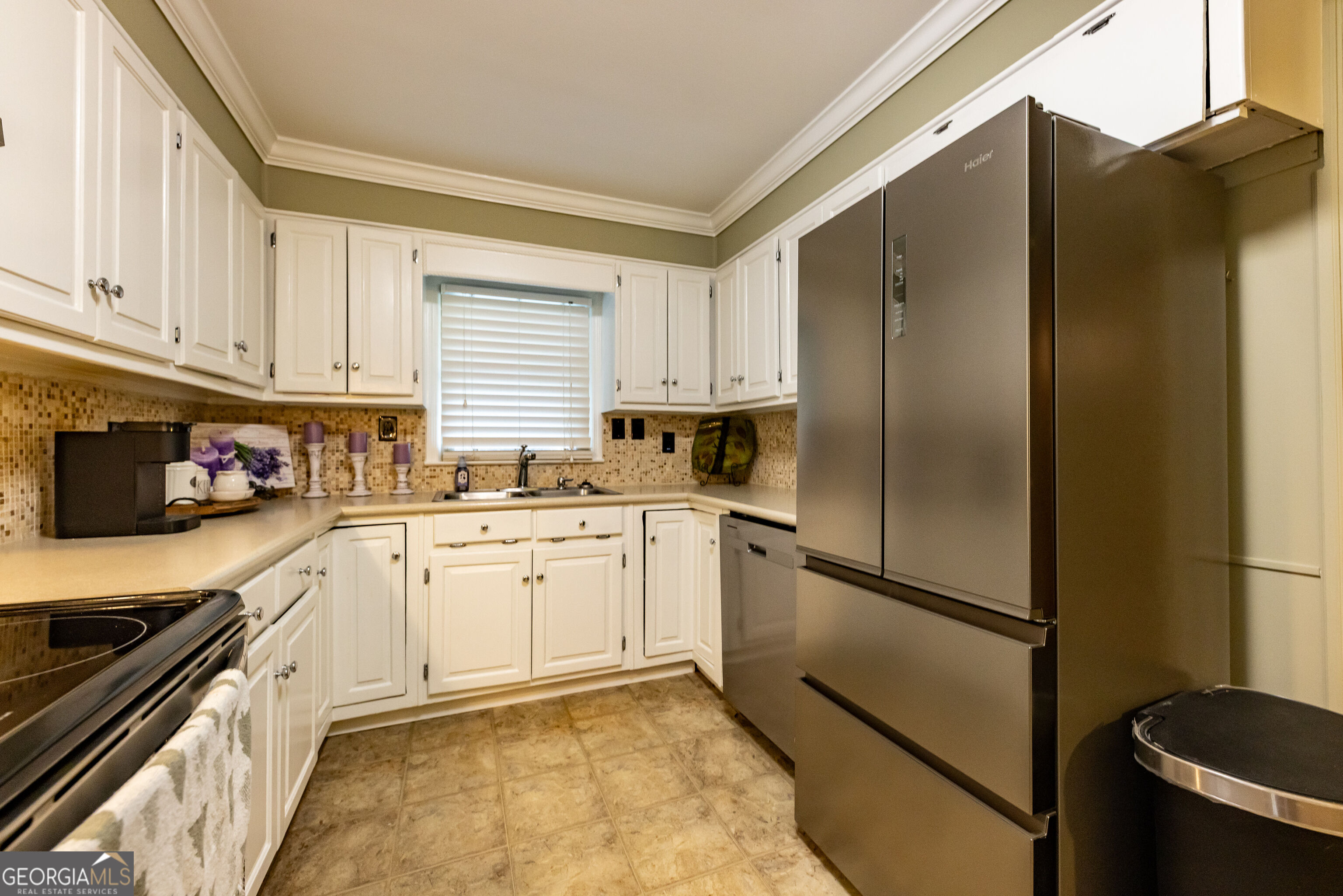 202 Forrest Avenue Property Photo 9