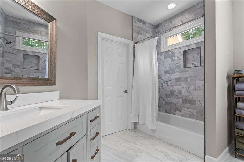 103 Townsend Pass Property Photo 43