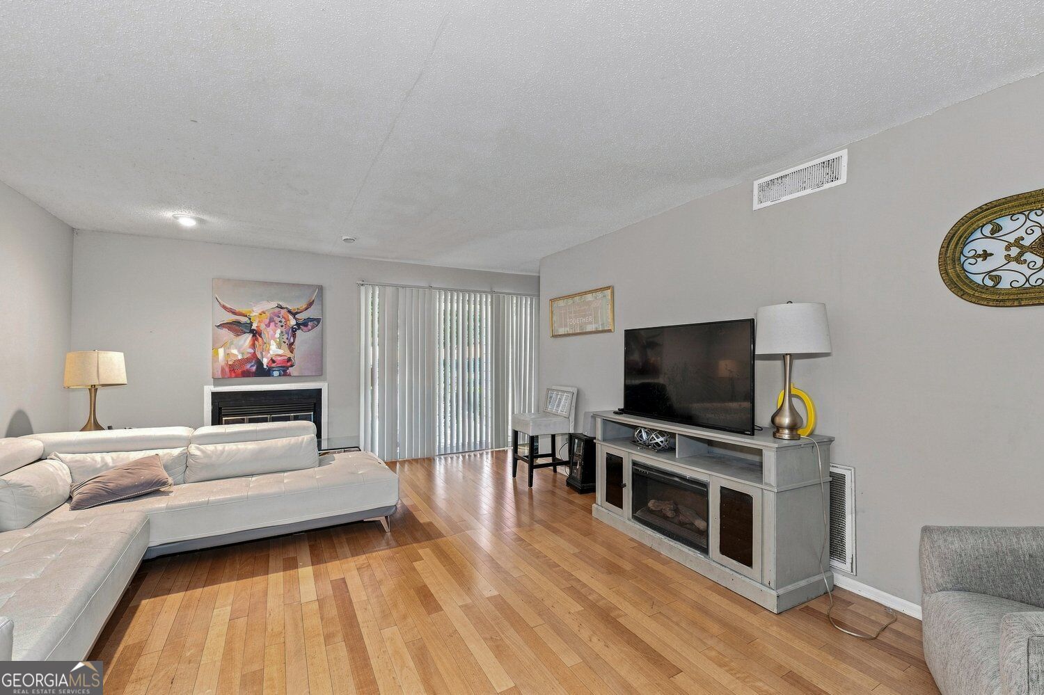 17 Little Silver Court Se # 17 Property Photo 4