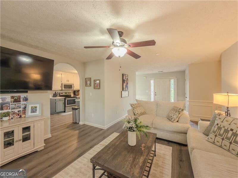 2990 Hampton Valley Drive Property Photo 6