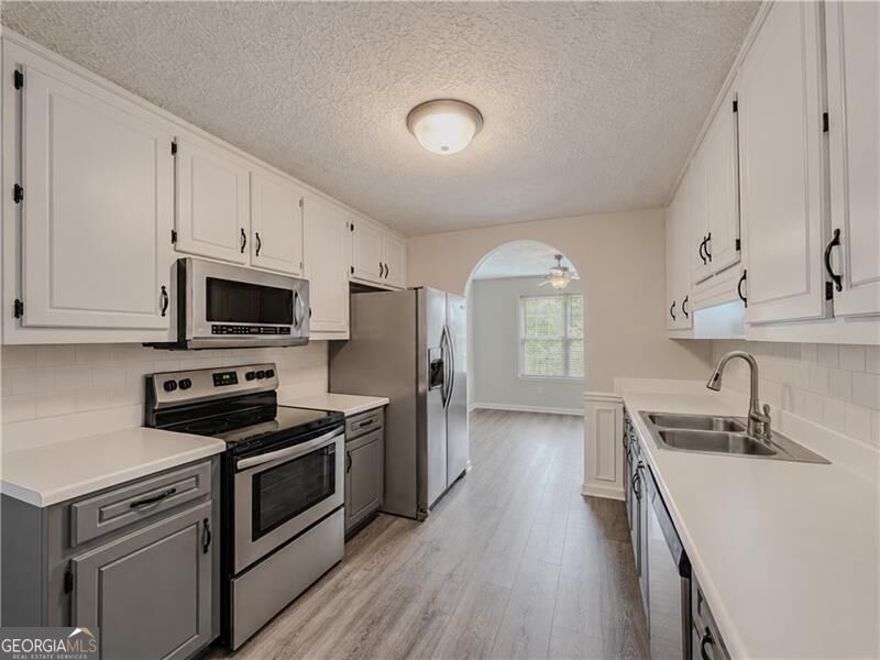 2990 Hampton Valley Drive Property Photo 9