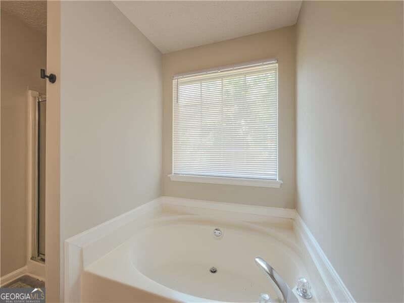 2990 Hampton Valley Drive Property Photo 21