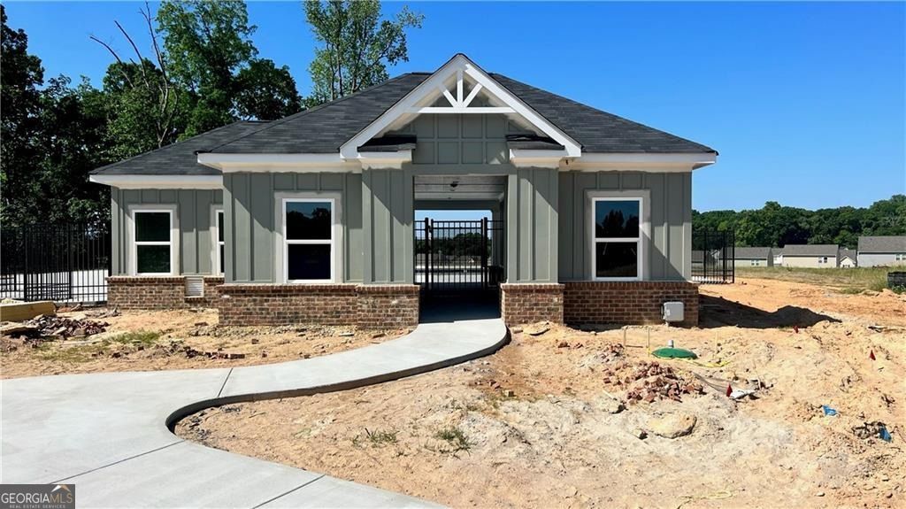 302 Knightsbridge Lane Property Photo 2