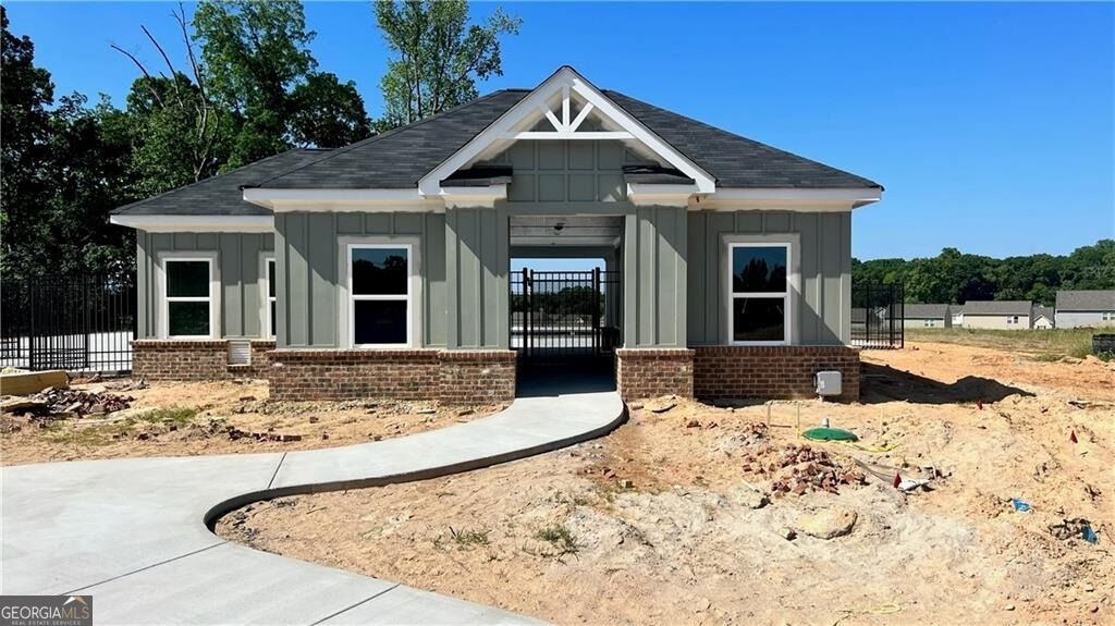 302 Knightsbridge Lane Property Photo 2