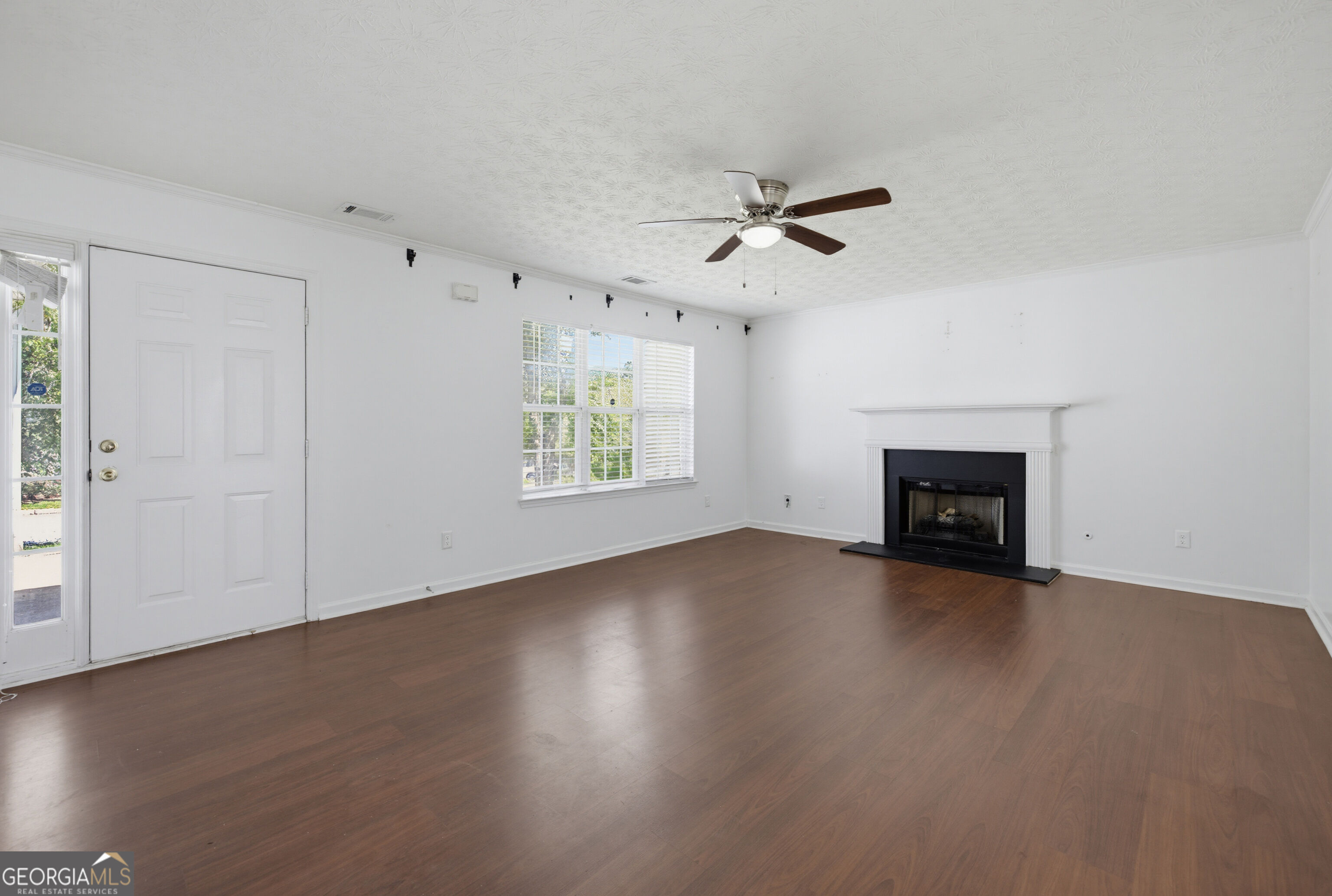 2545 Lake Royale Drive Property Photo 7