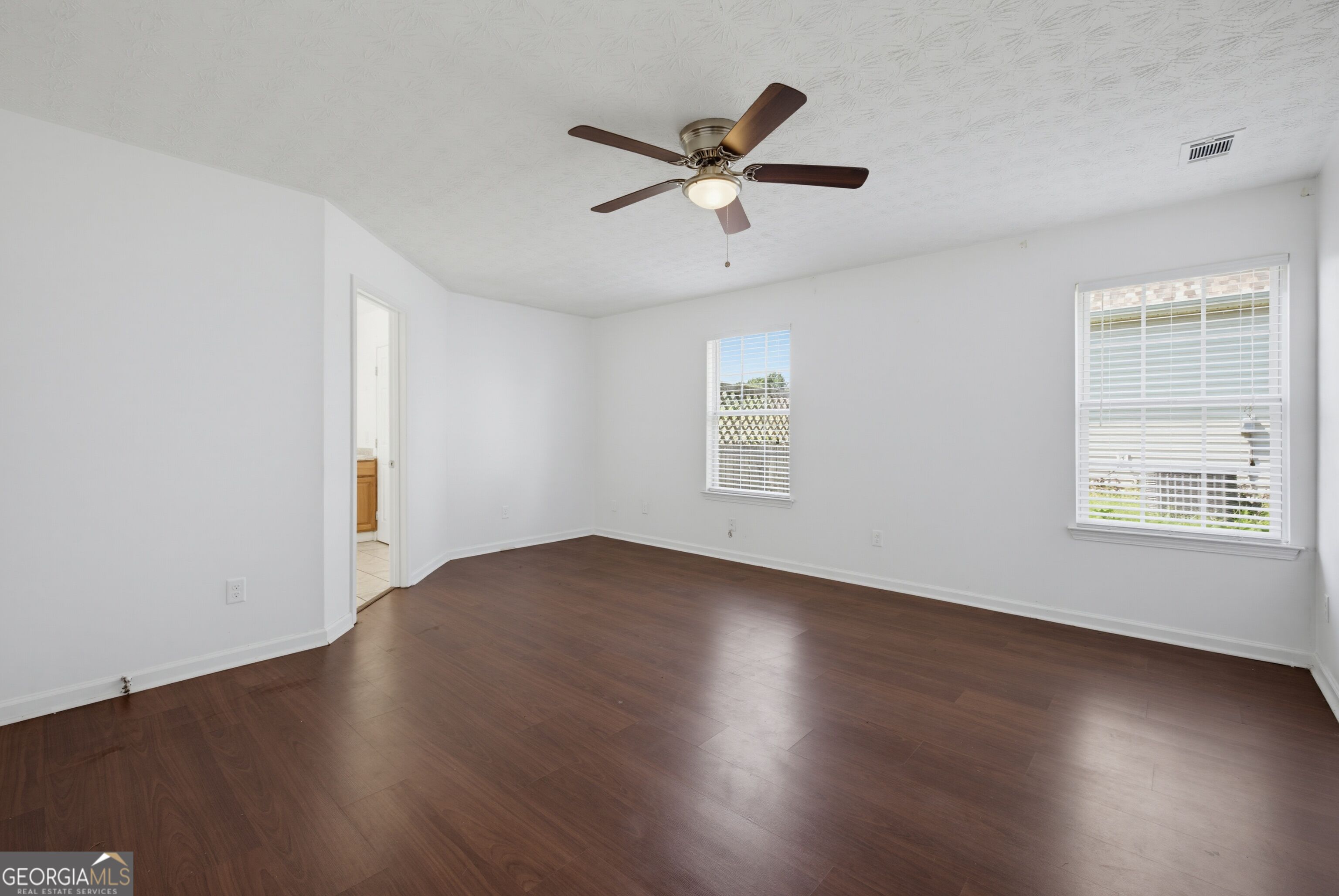 2545 Lake Royale Drive Property Photo 17