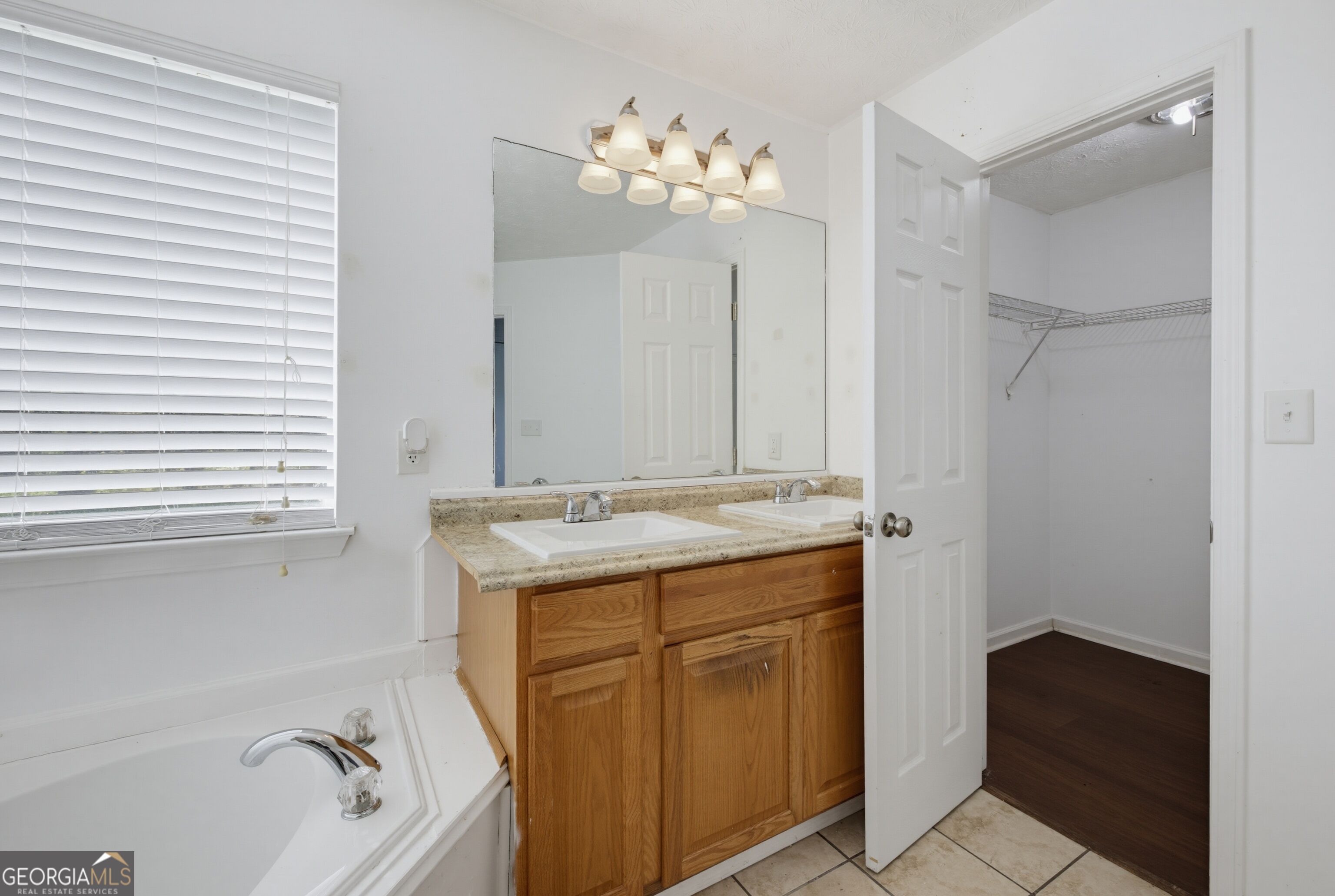 2545 Lake Royale Drive Property Photo 19