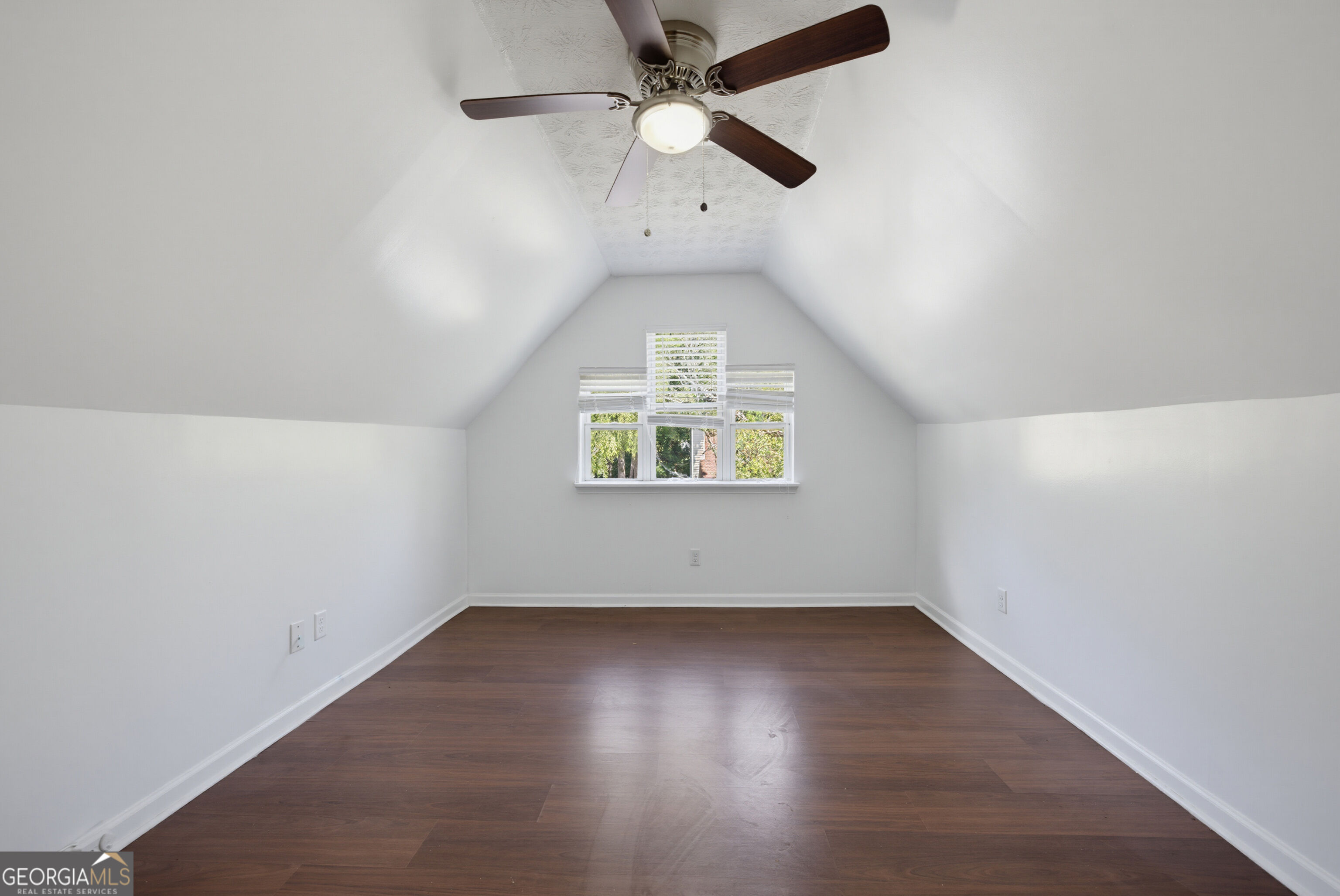 2545 Lake Royale Drive Property Photo 24