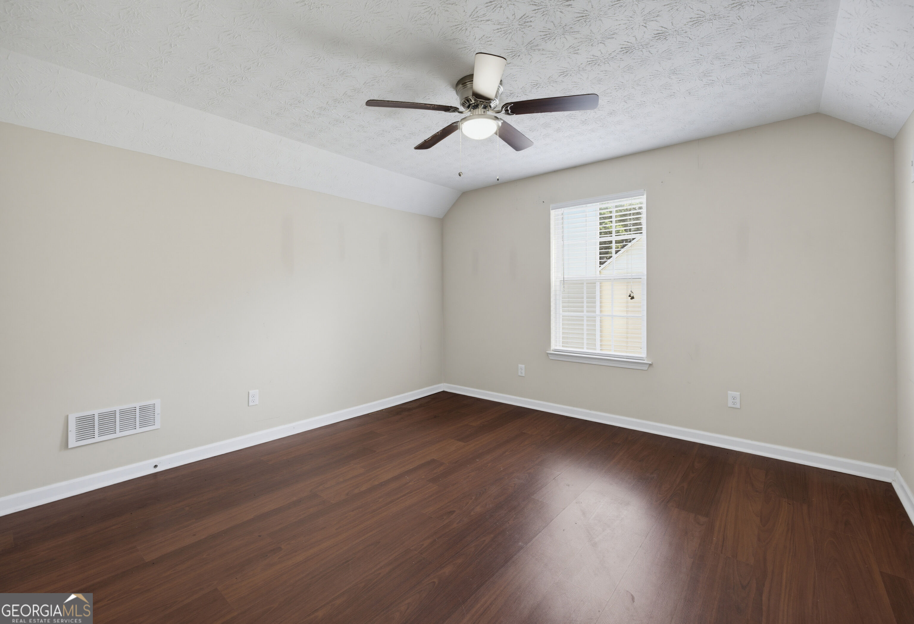 2545 Lake Royale Drive Property Photo 25