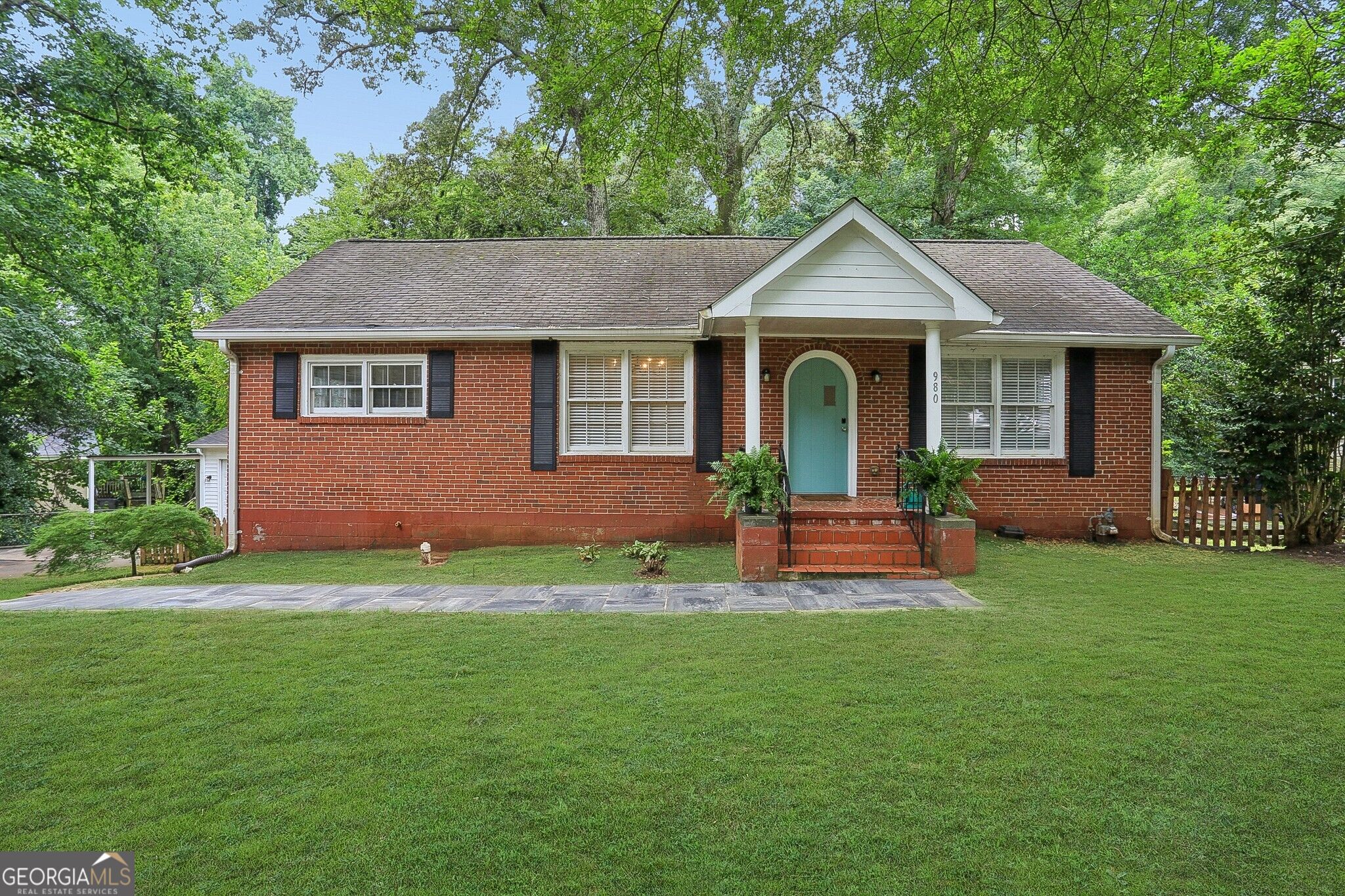 980 Brookdale Drive Property Photo 1
