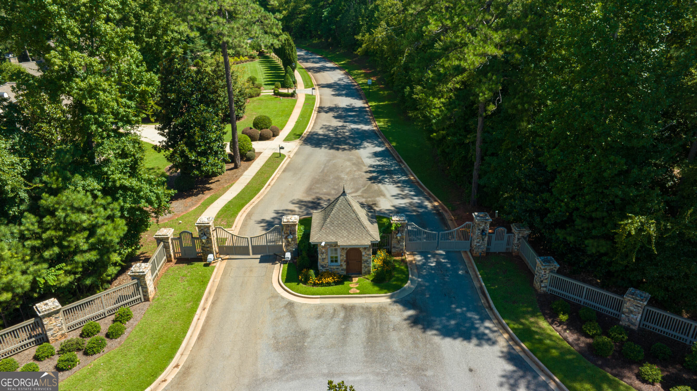 157 Camden Trace Property Photo 2