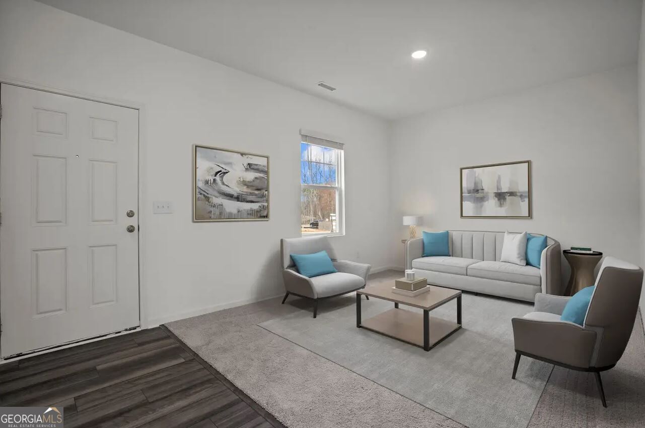 432 Otway Loop Property Photo 3