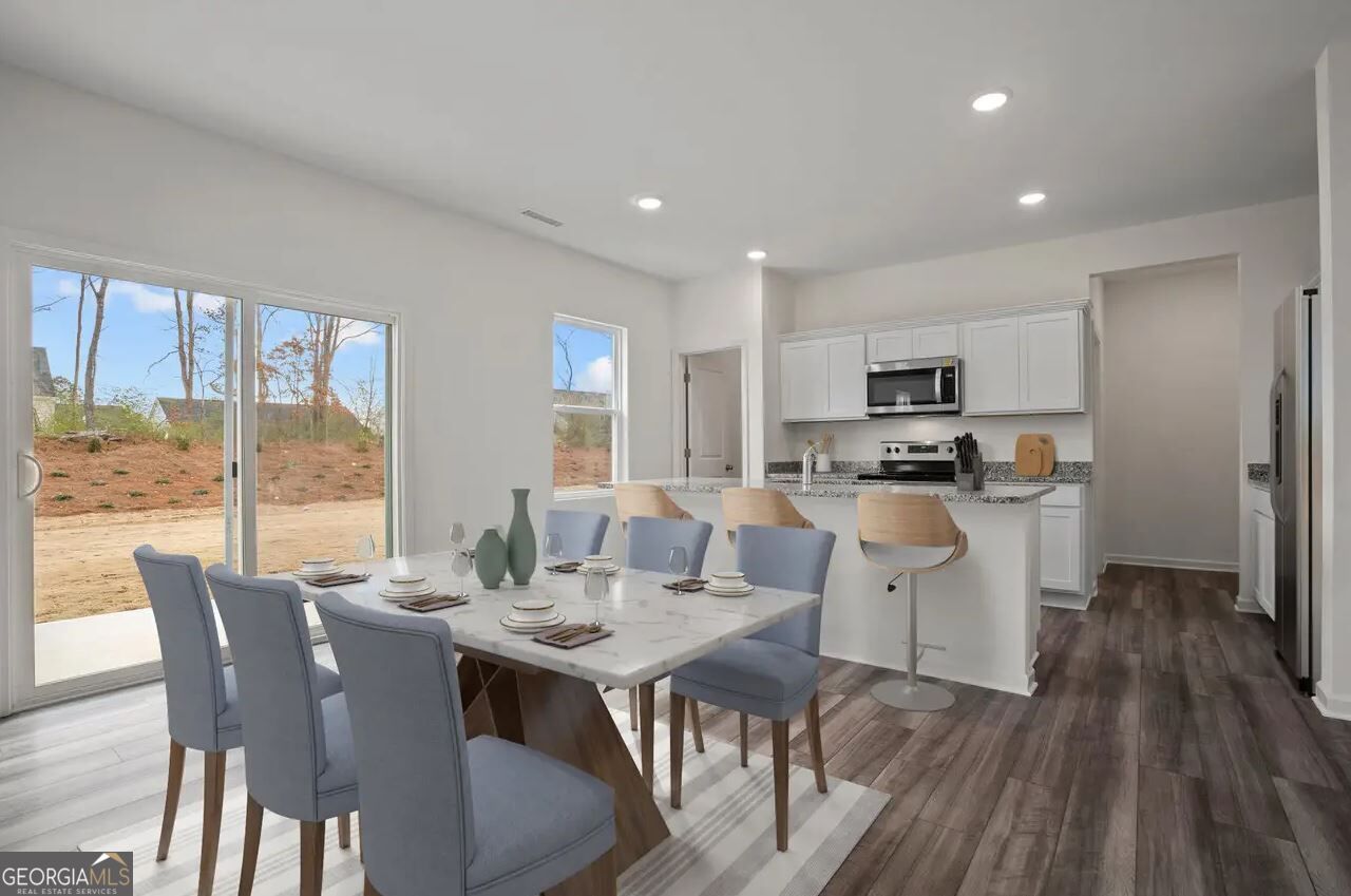 432 Otway Loop Property Photo 4