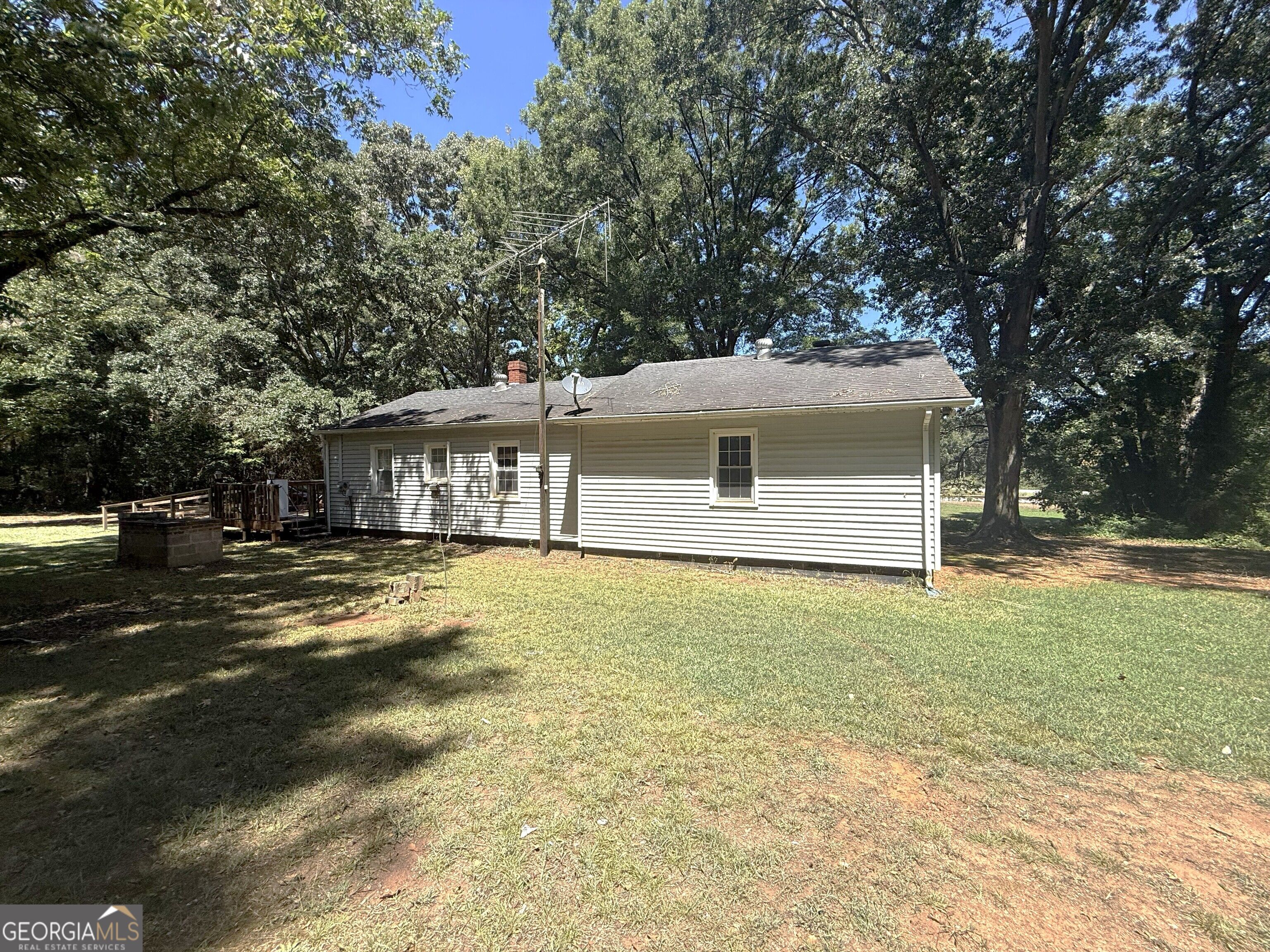 1380 Highway 72 E Property Photo 2